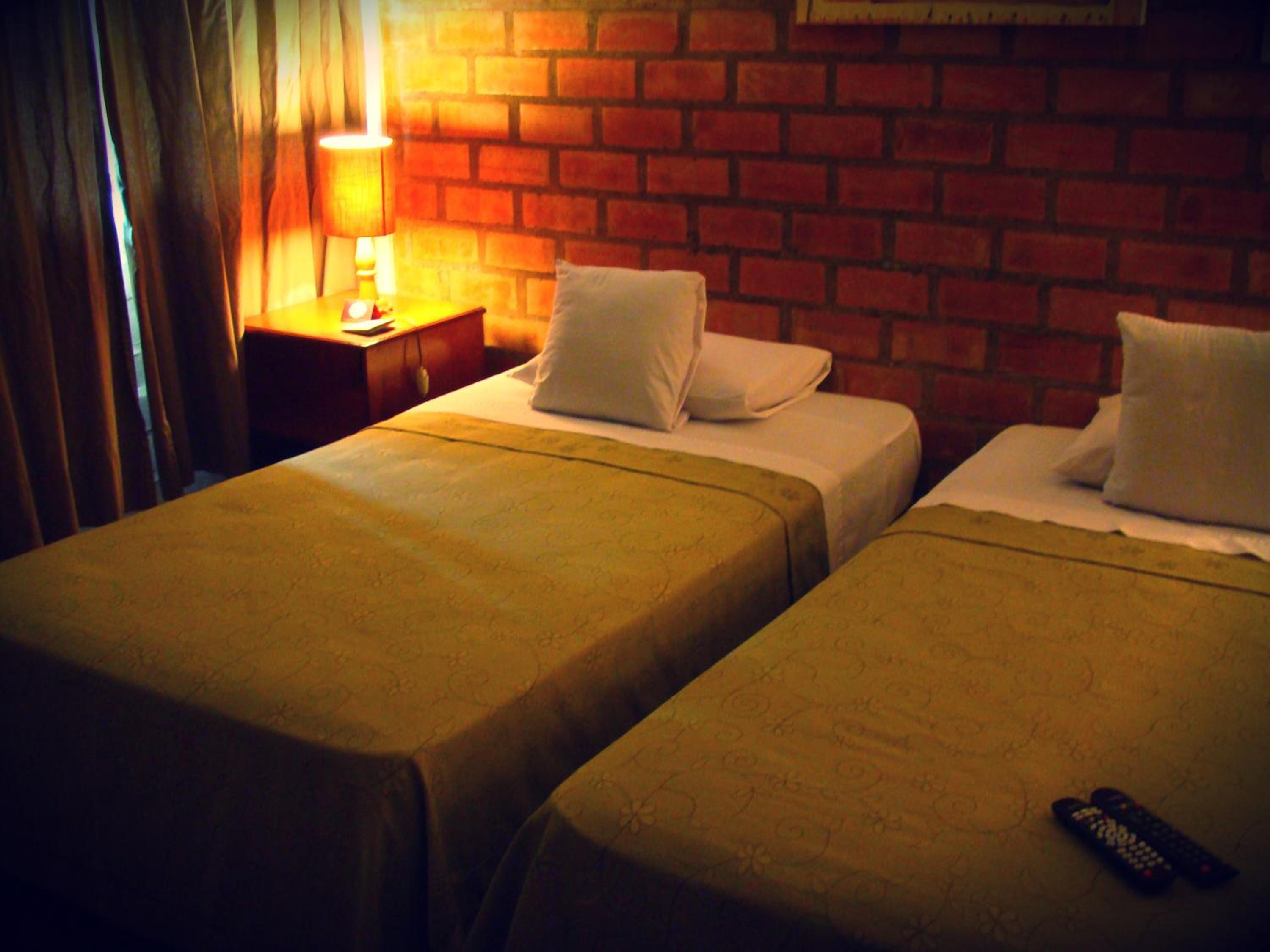 Twin Room - Photo 1