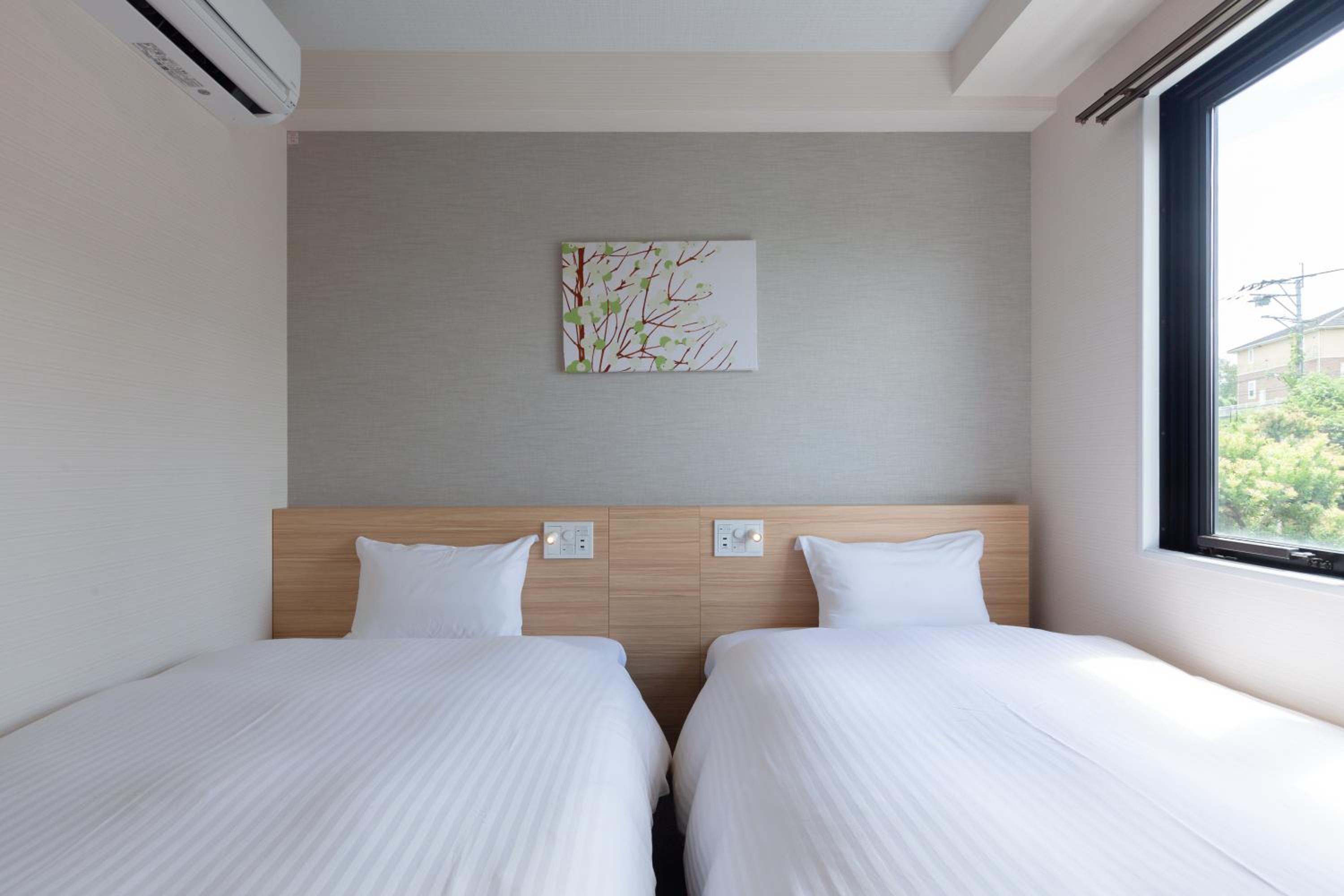 Twin Room - Photo 6