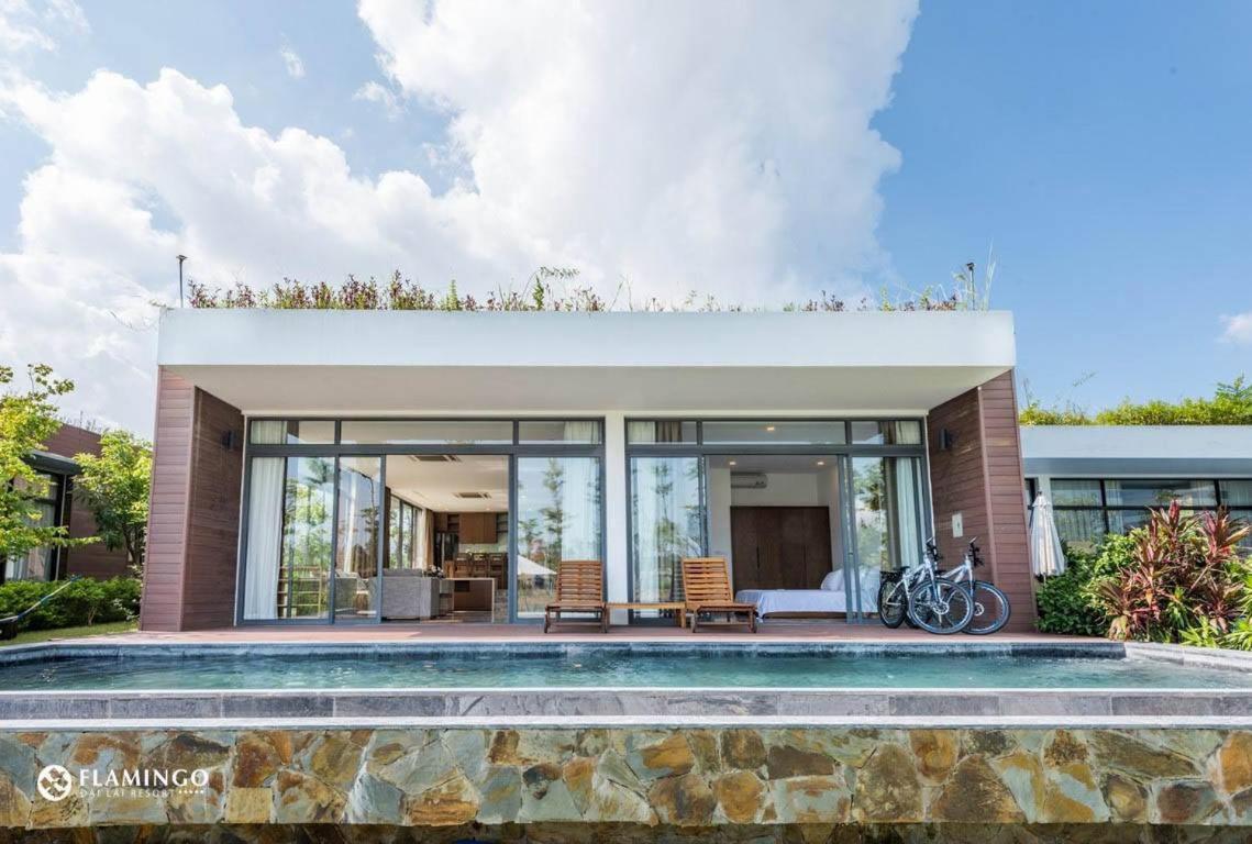 Three-Bedroom Villa photo 2