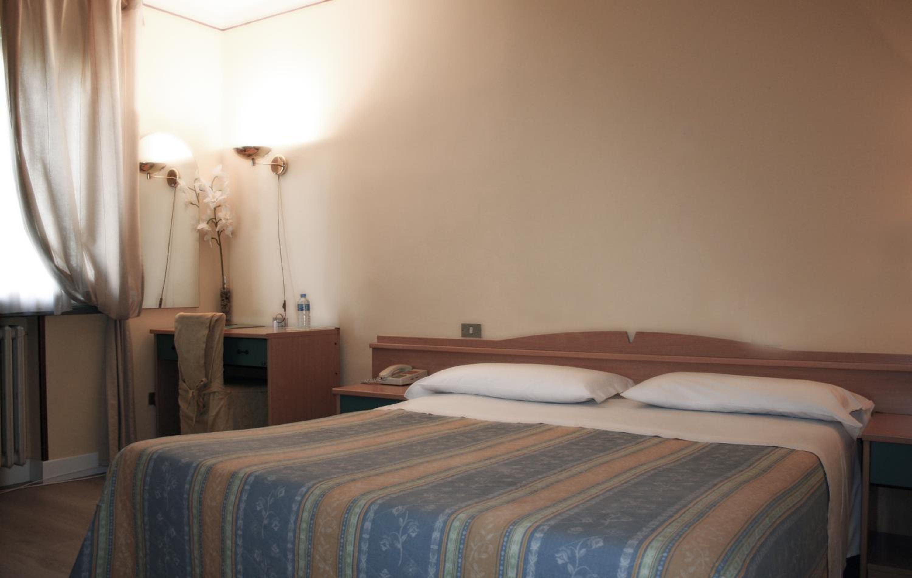 Double or Twin Room photo 1