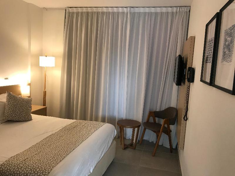 Quarto #425279025