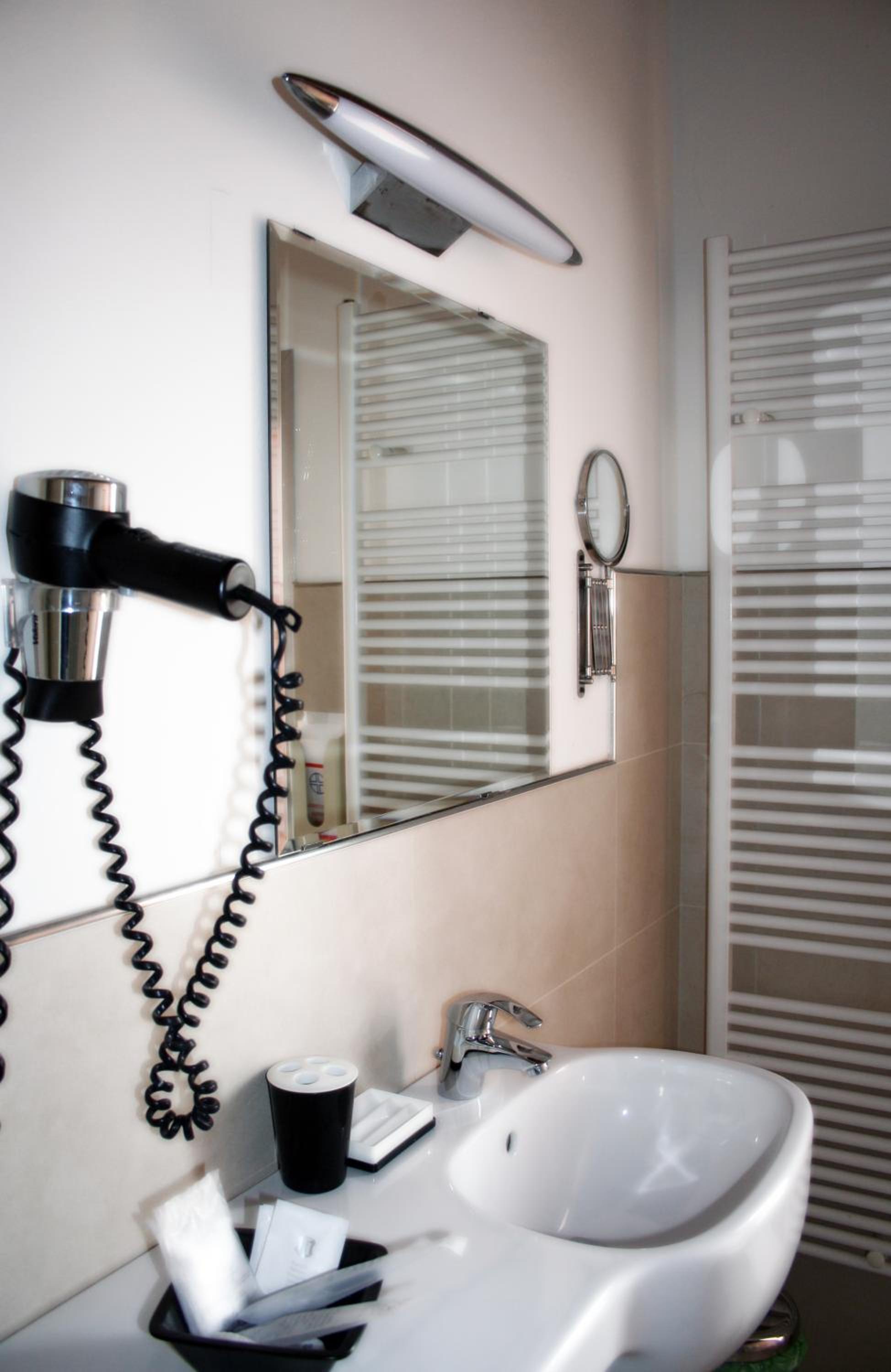 Double or Twin Room photo 3