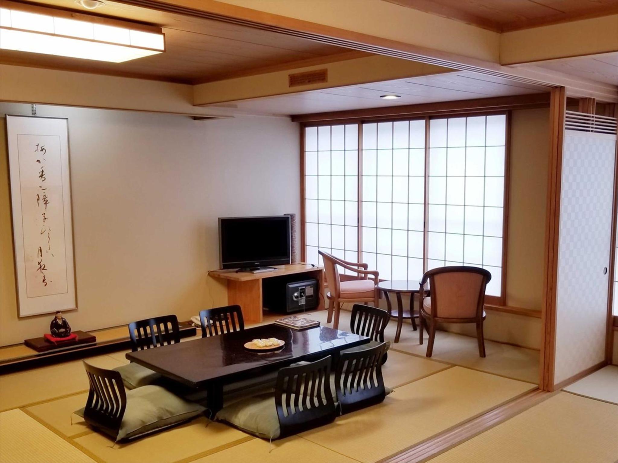 Japanese-Style Family Room