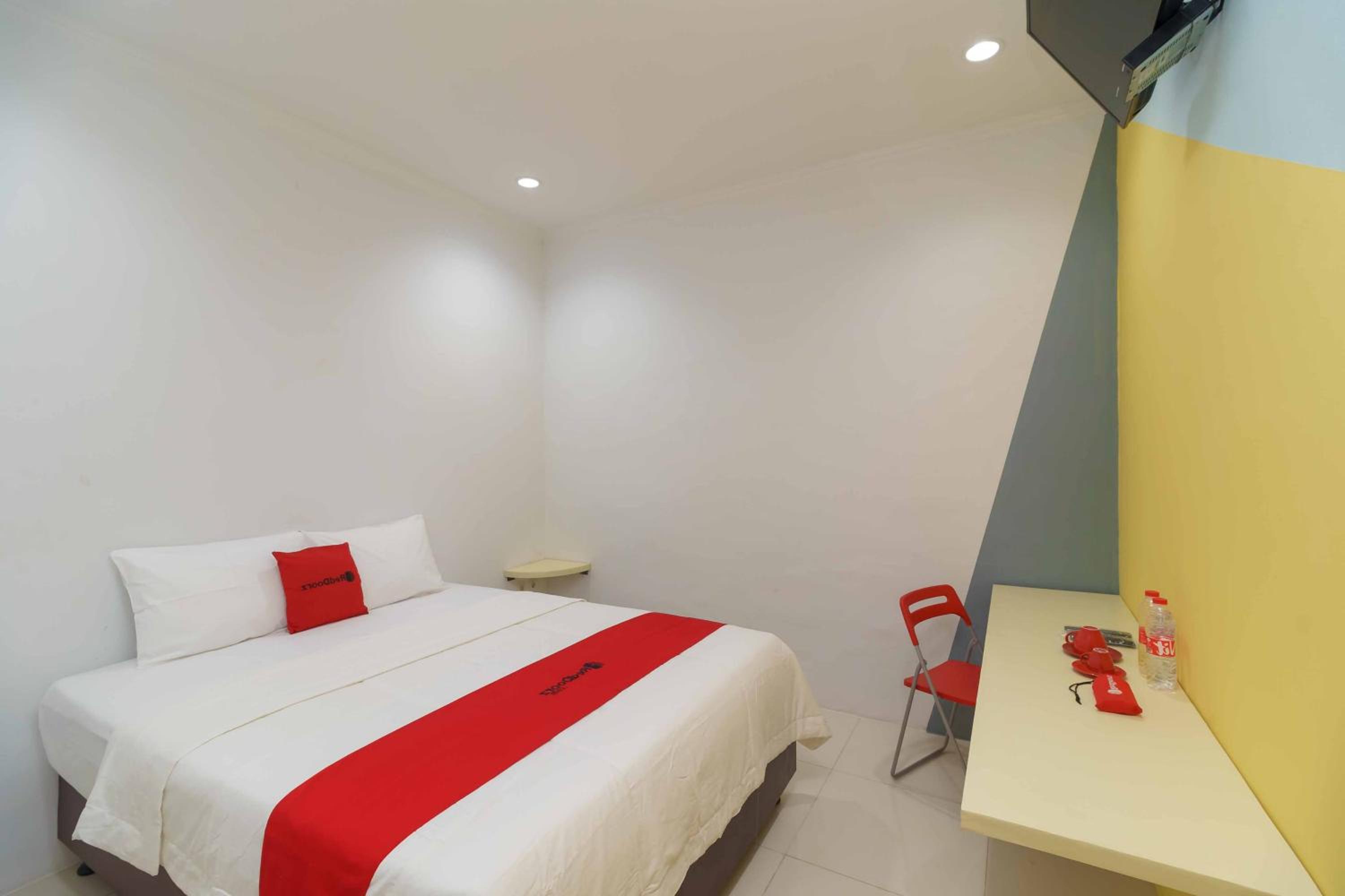 Economy Double Room photo 2