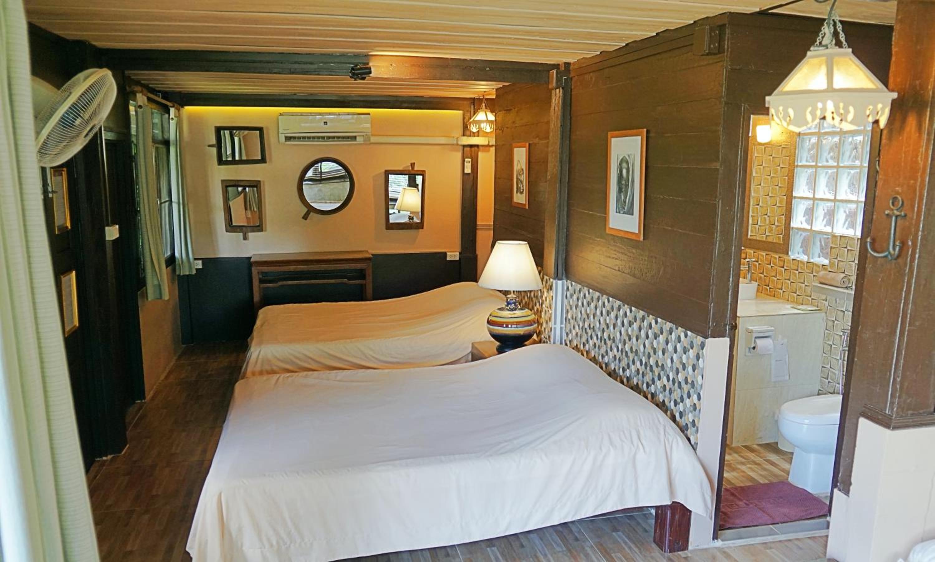 Deluxe Quadruple Room with River View - Photo 3