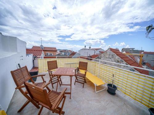 One Bedroom Apartment