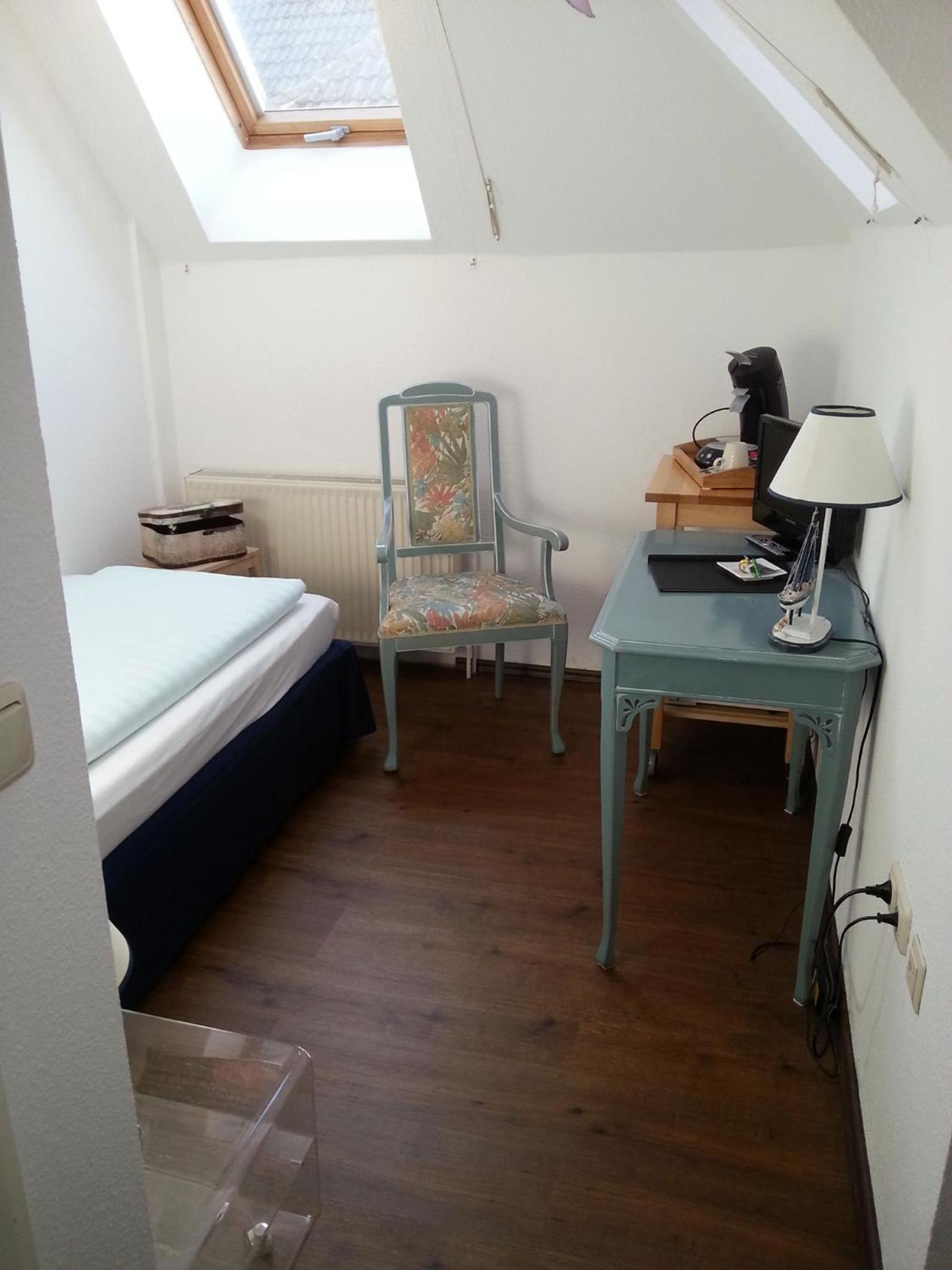 Small Single Room