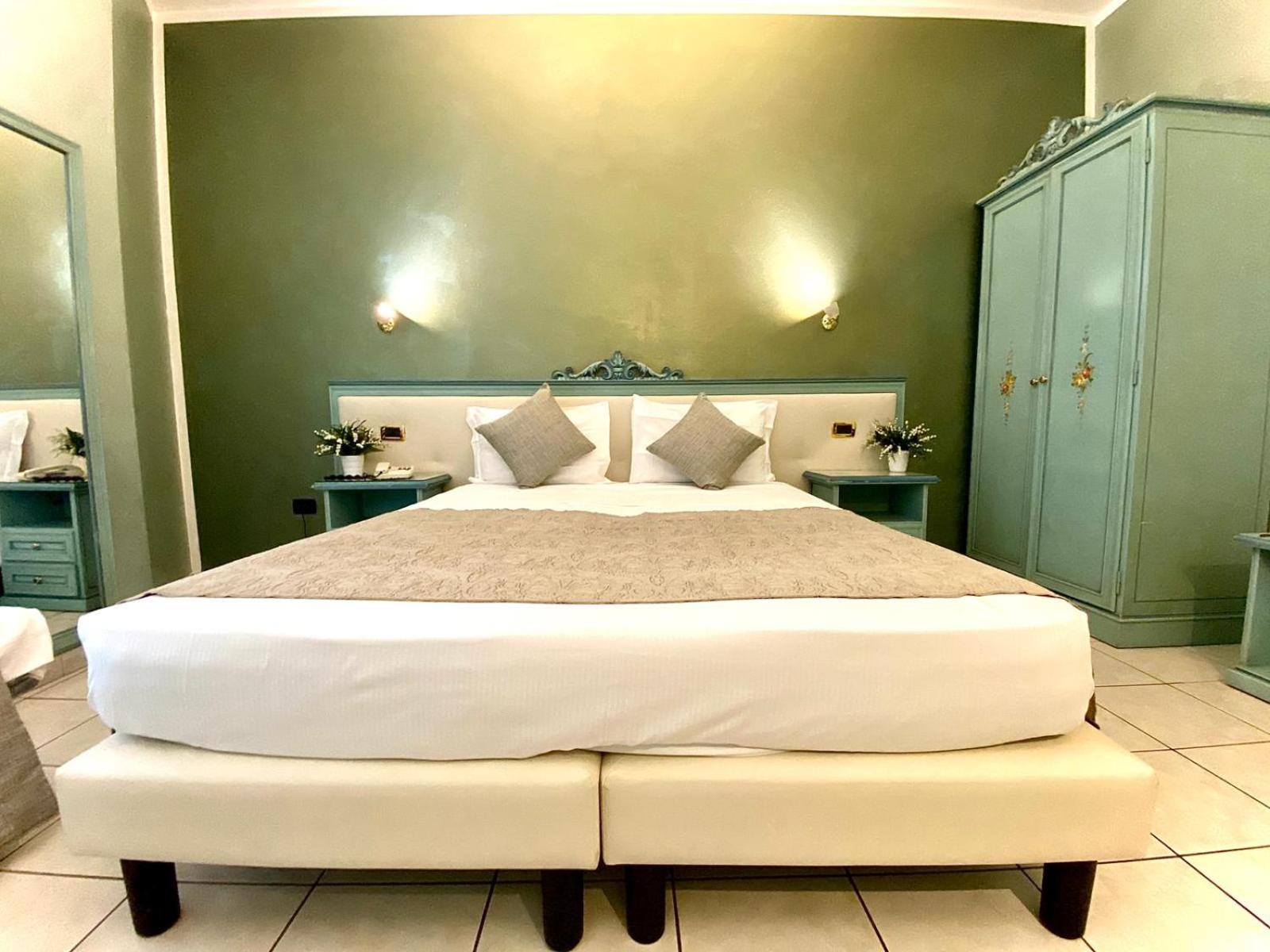 Quiet Double Or Twin Room photo 2
