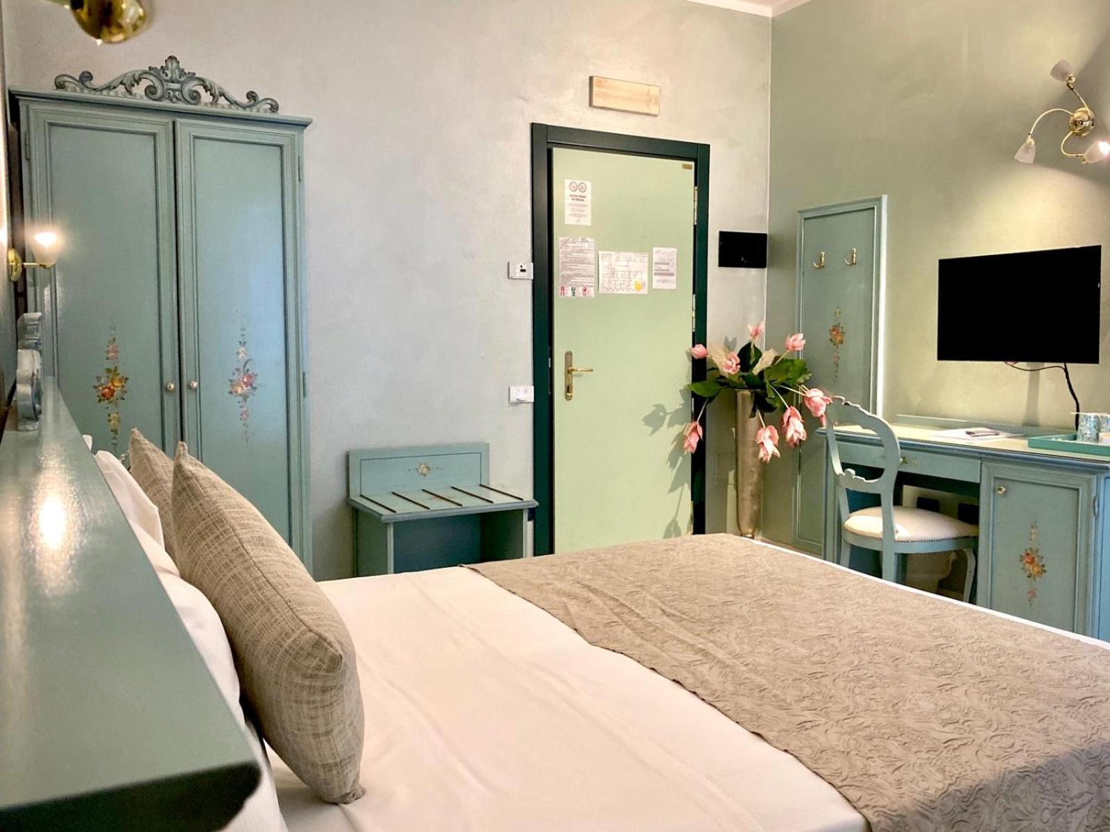 Quiet Double Or Twin Room photo 1