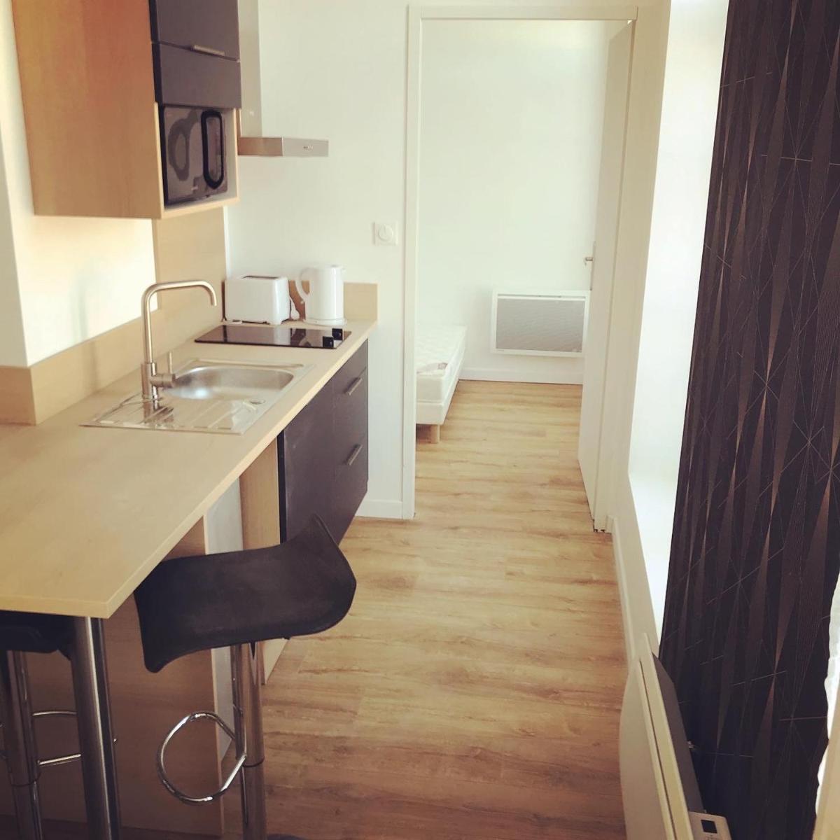 One-Bedroom Apartment photo 1