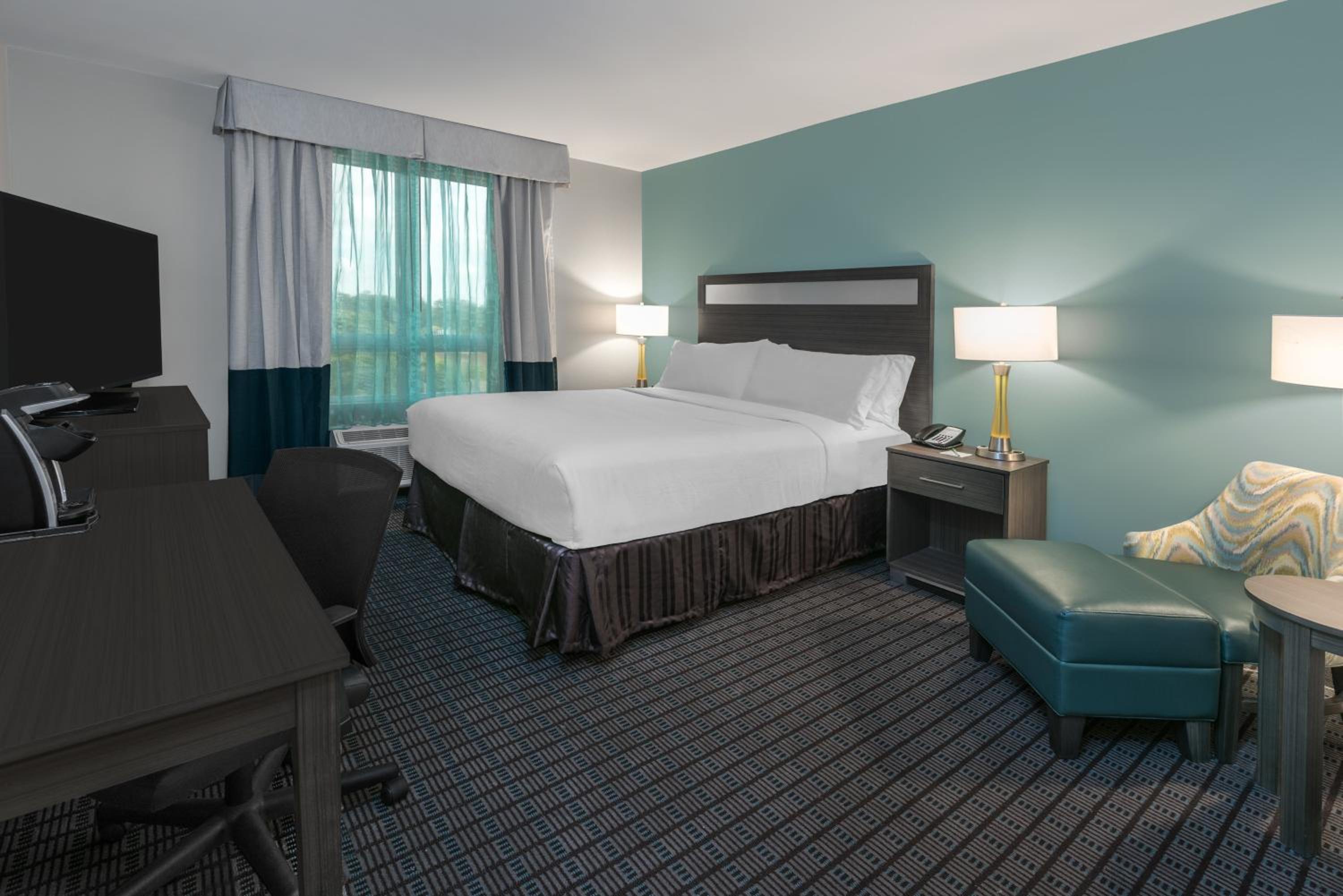 Standard King Room - Photo 1