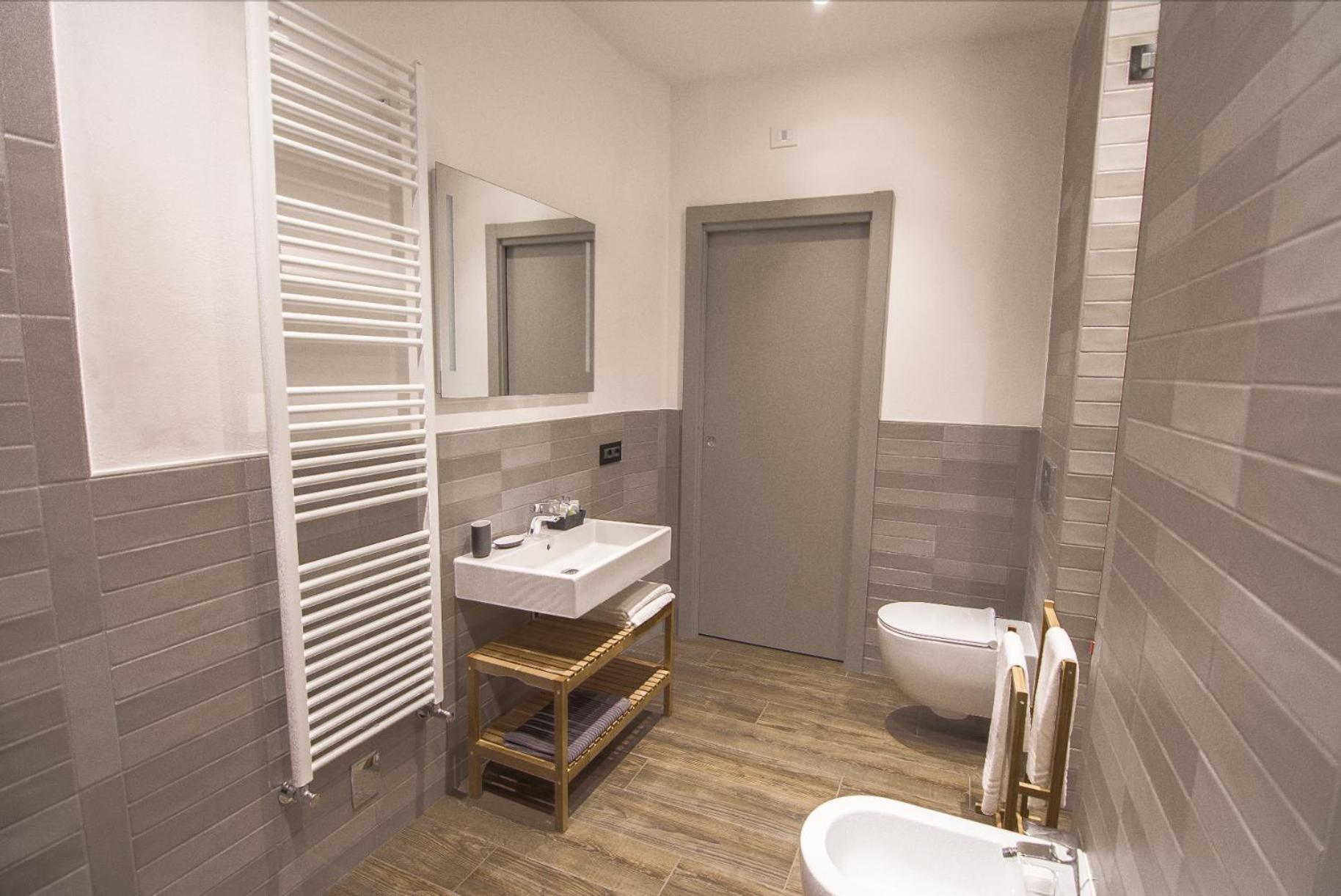 Quadruple Room with Balcony photo 3