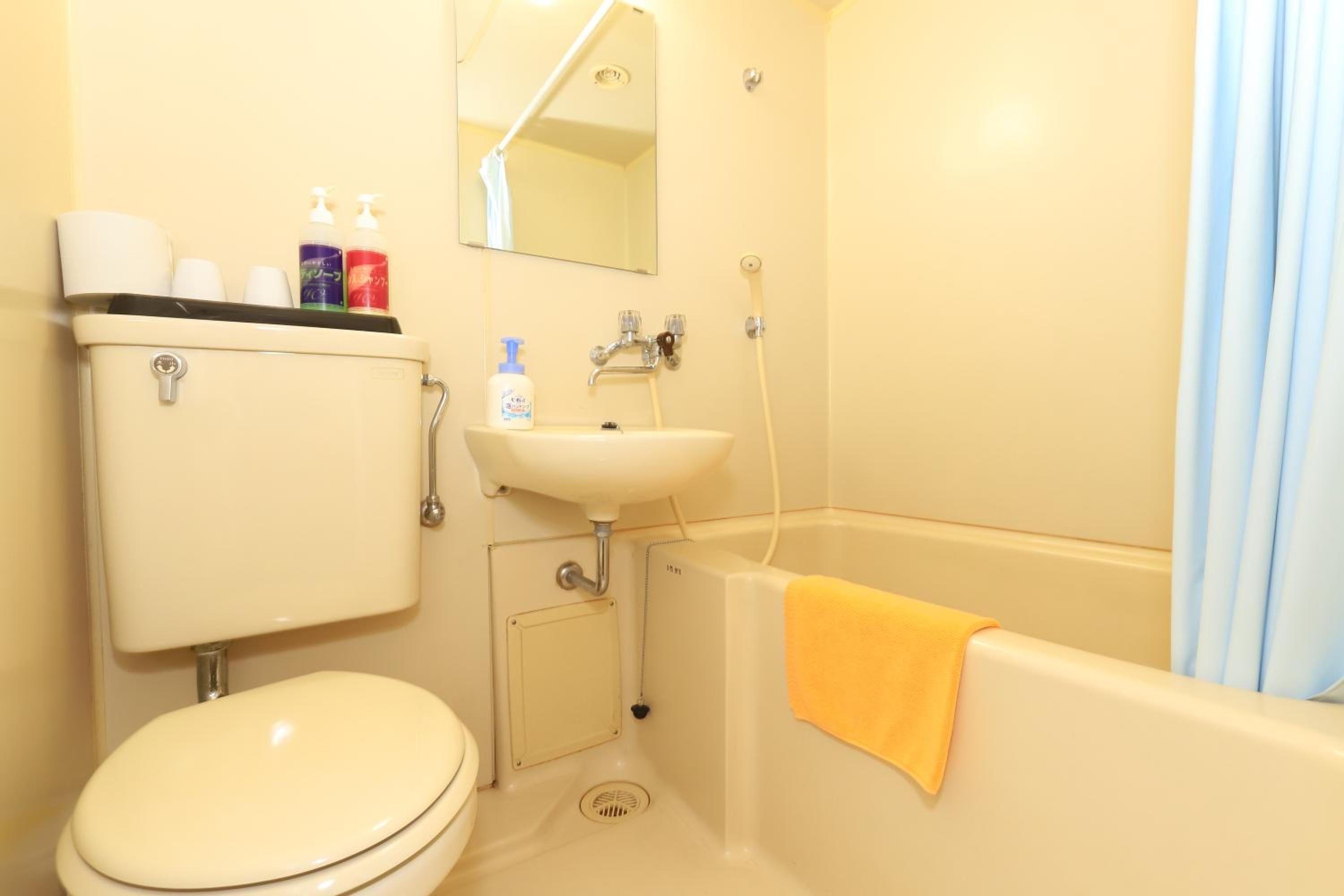 Twin Room - Photo 3