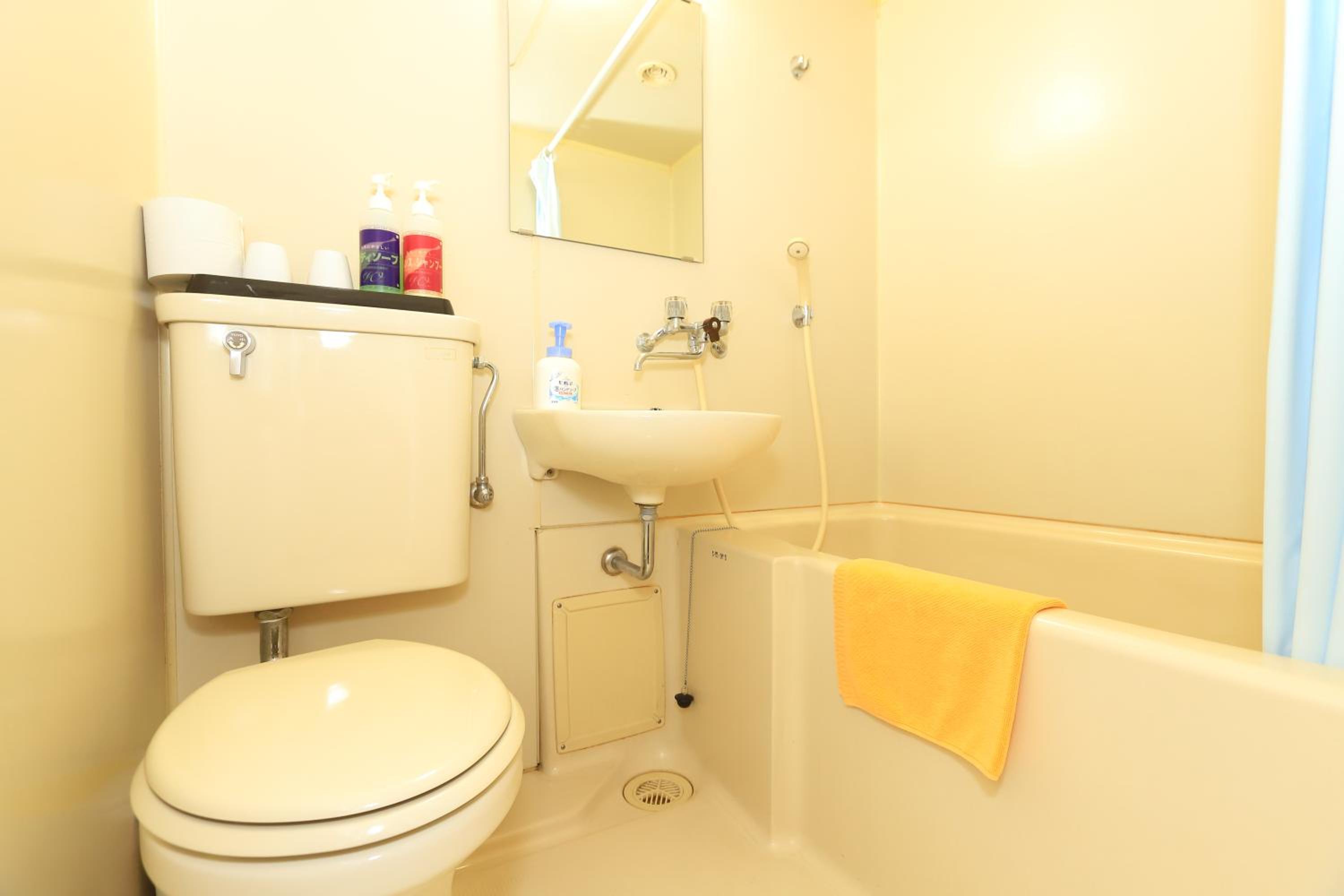 Standard Twin Room - Photo 2