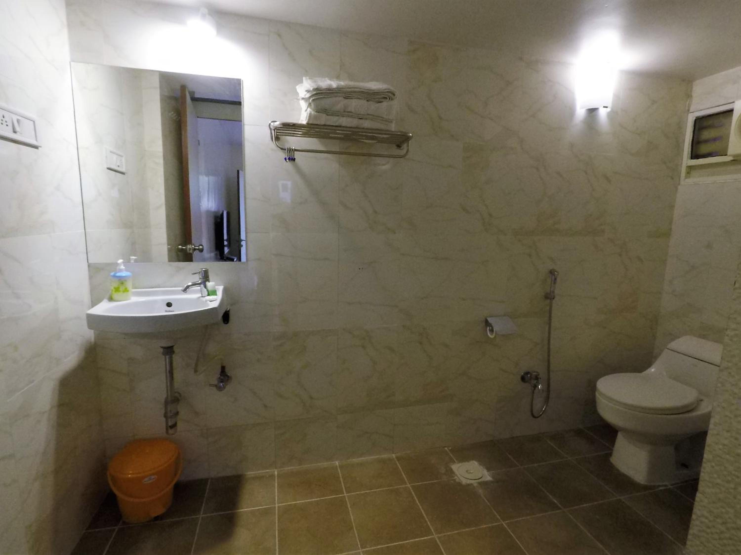 Budget Double Room - Photo 2