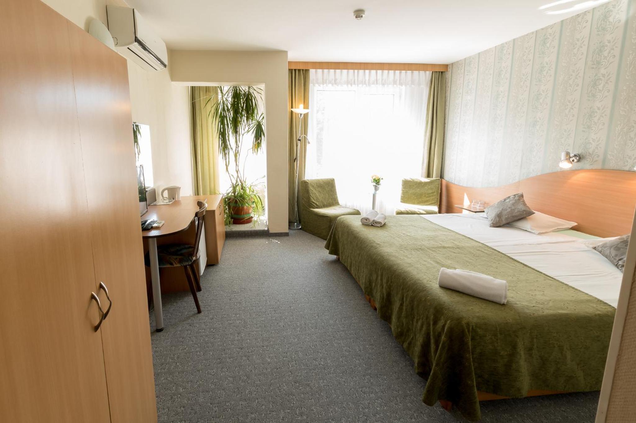 Standard Double Room - Photo 6