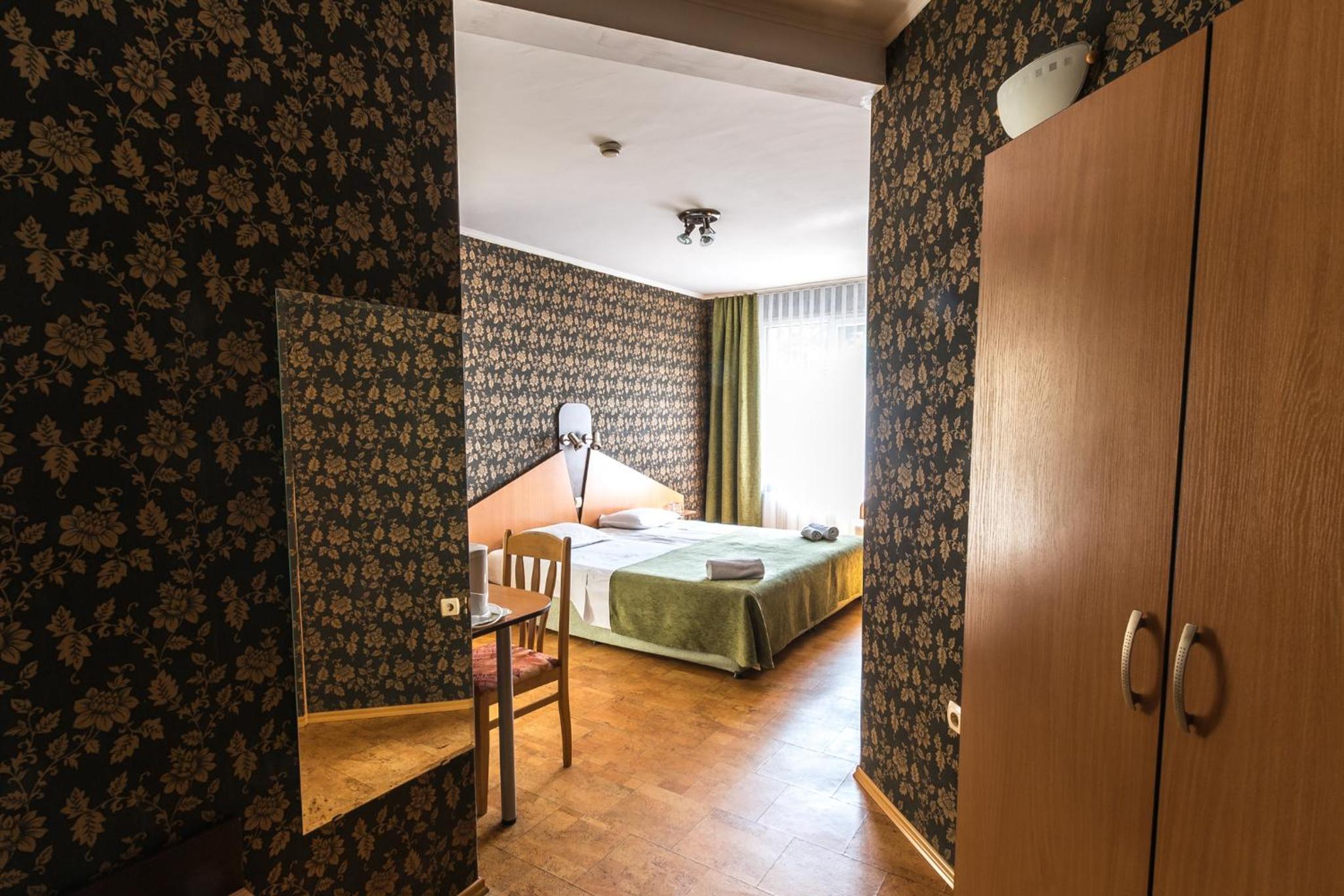 Standard Double Room - Photo 2
