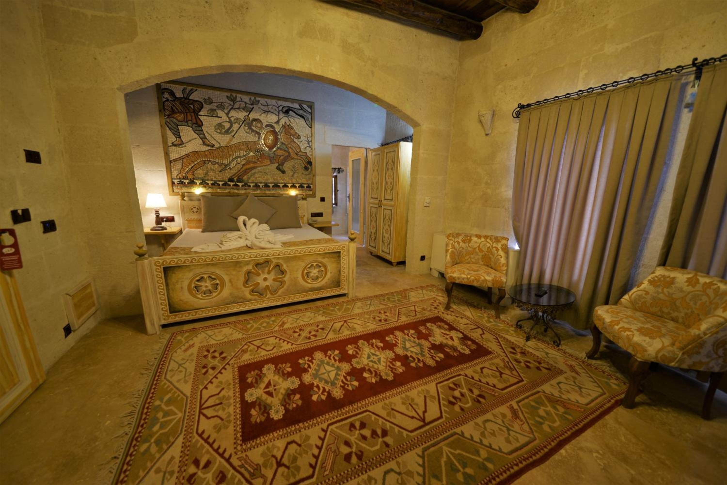 Deluxe Double Room - Photo 10