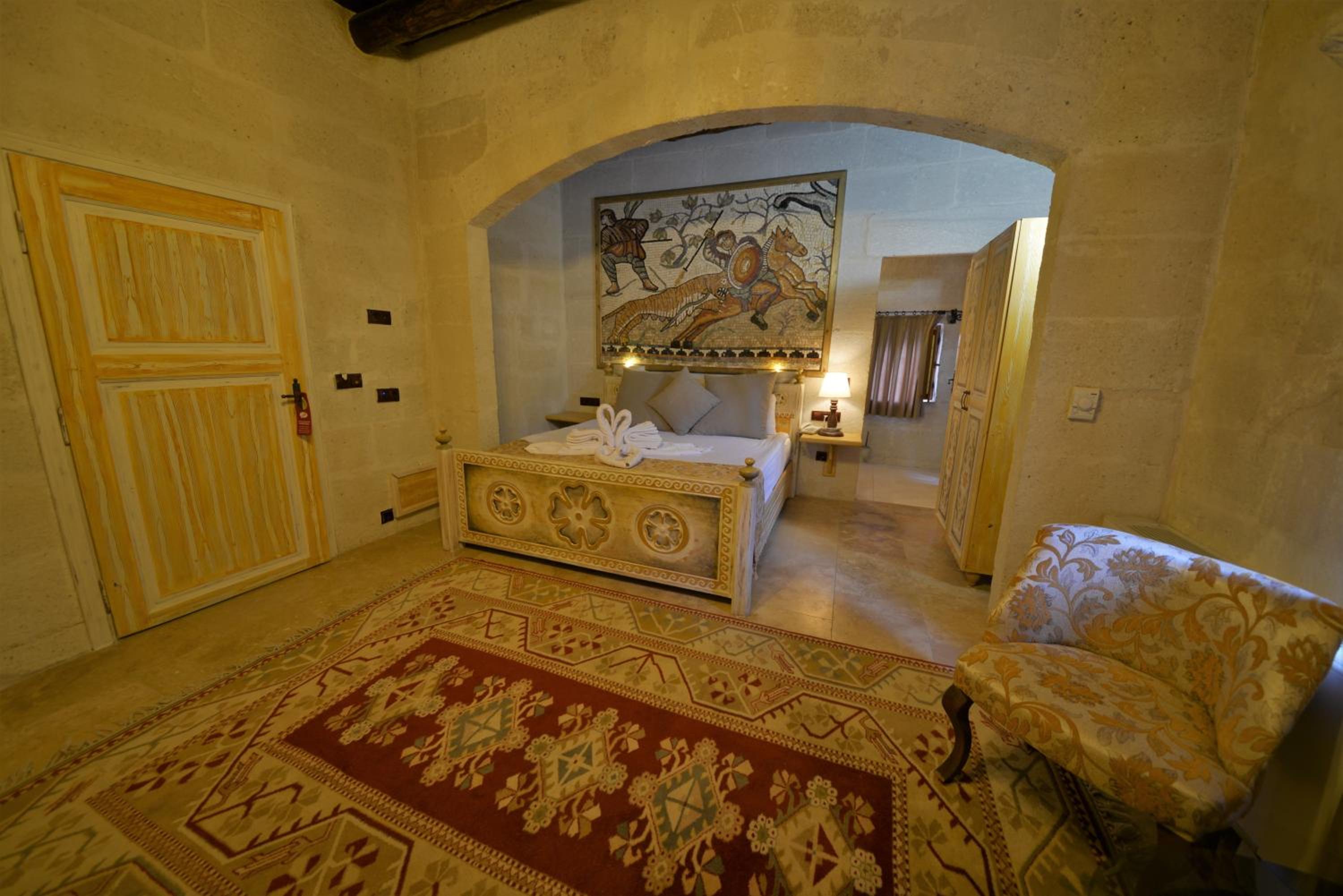 Deluxe Double Room - Photo 9