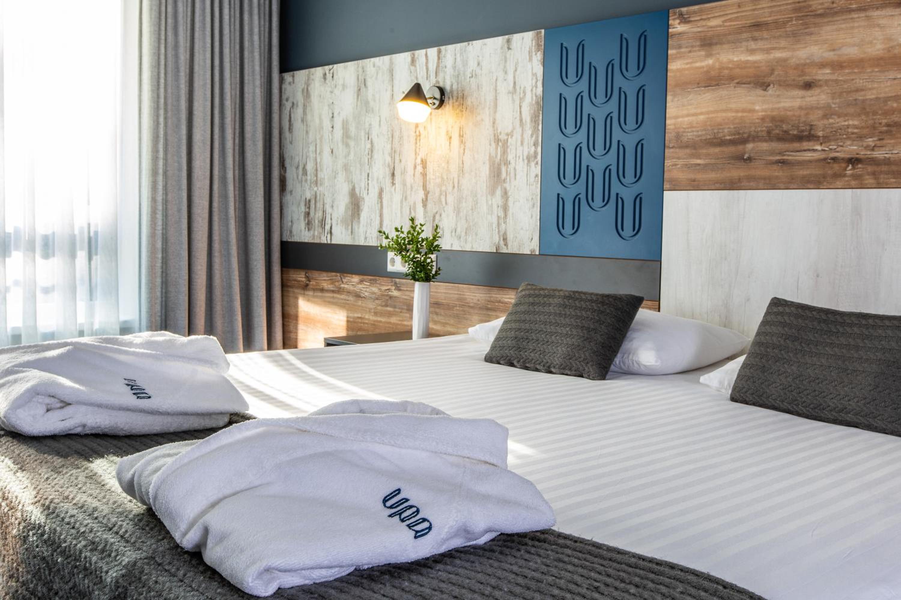 Standard Double Room with Spa Access  - Photo 10