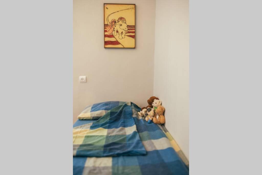 Three-Bedroom Apartment - Photo 2