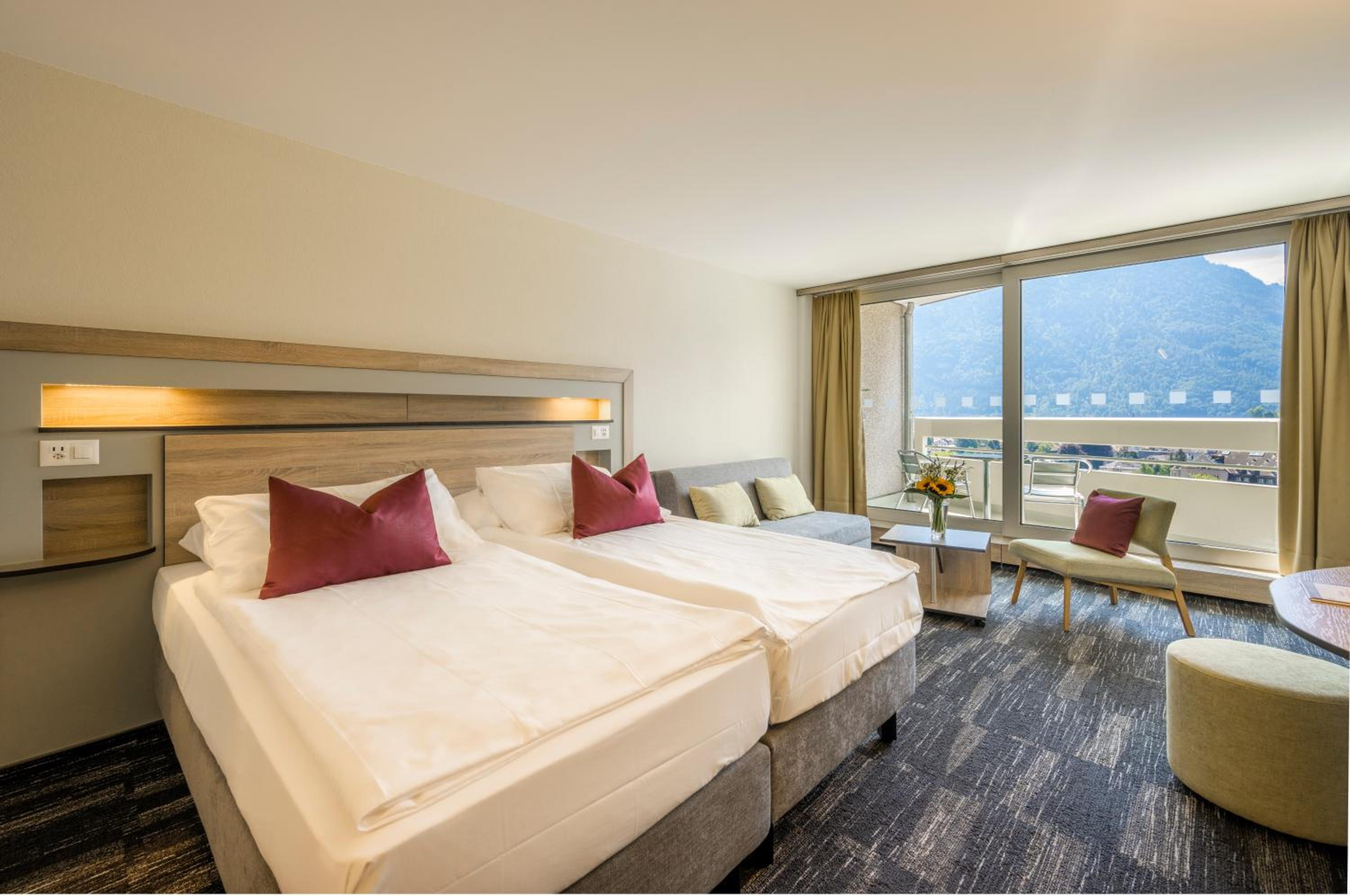 Deluxe Twin Room - Photo 11