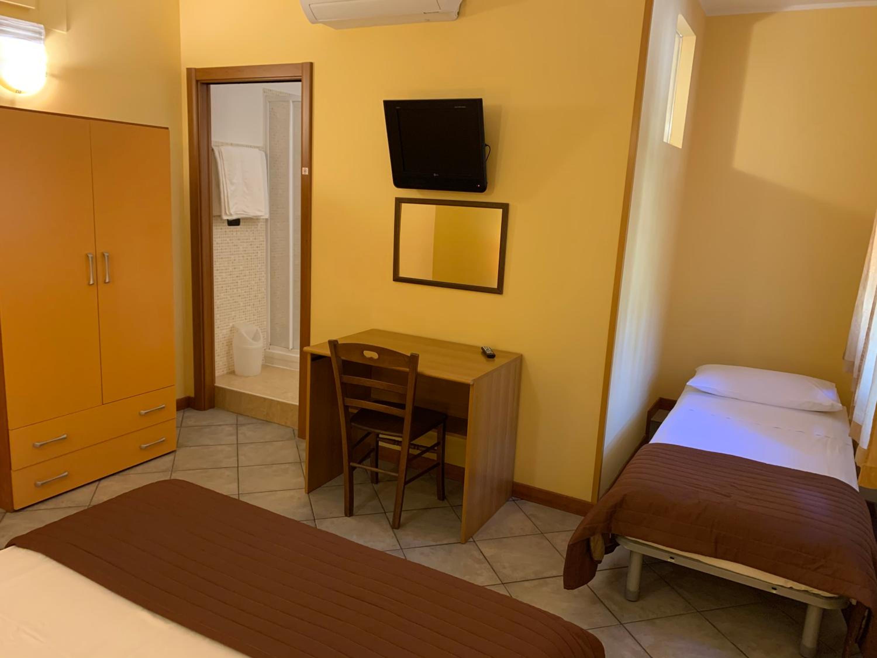 Triple Room photo 2
