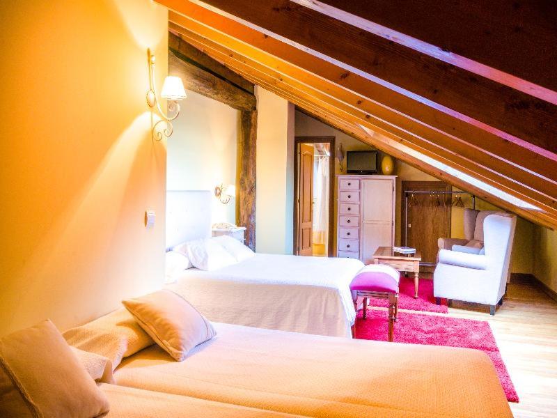 Double or Twin Room photo 2