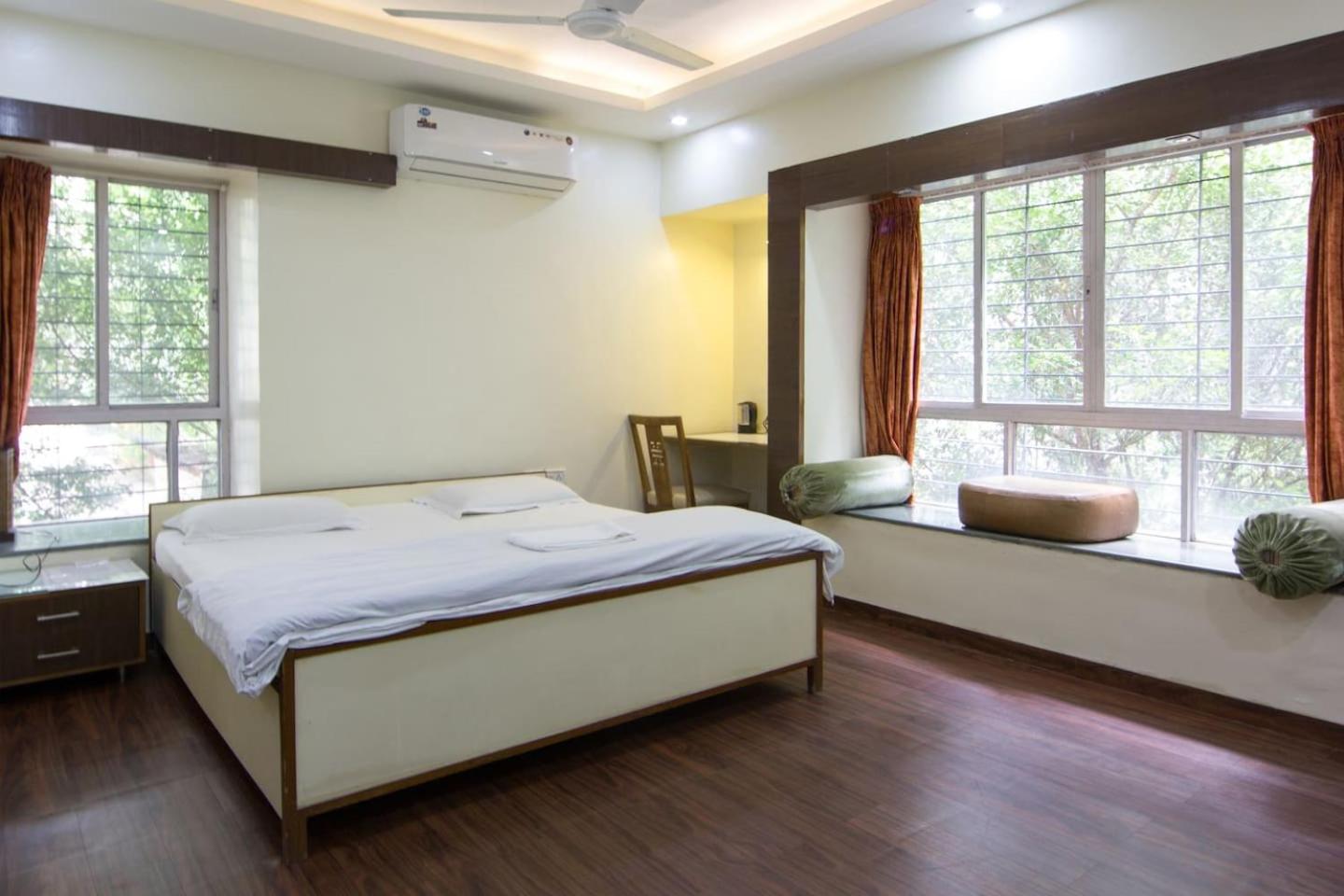 Standard Double Room with Fan - Photo 6