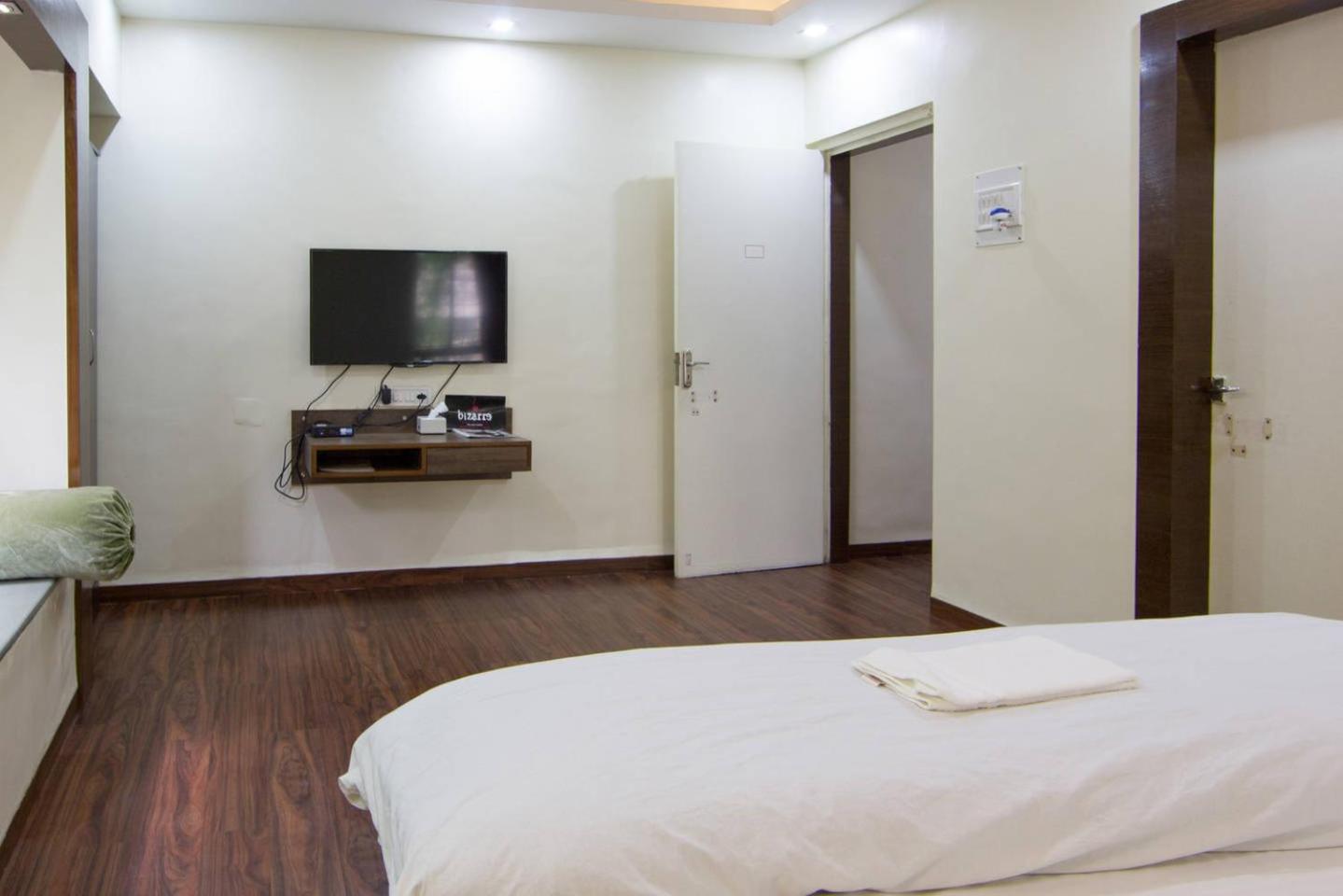 Standard Double Room with Fan - Photo 5