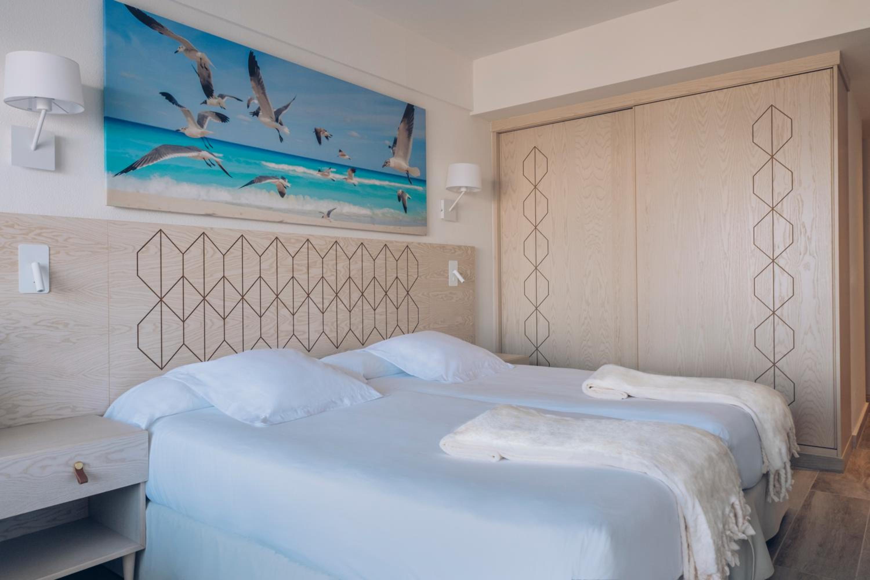 Twin Room  - Photo 1
