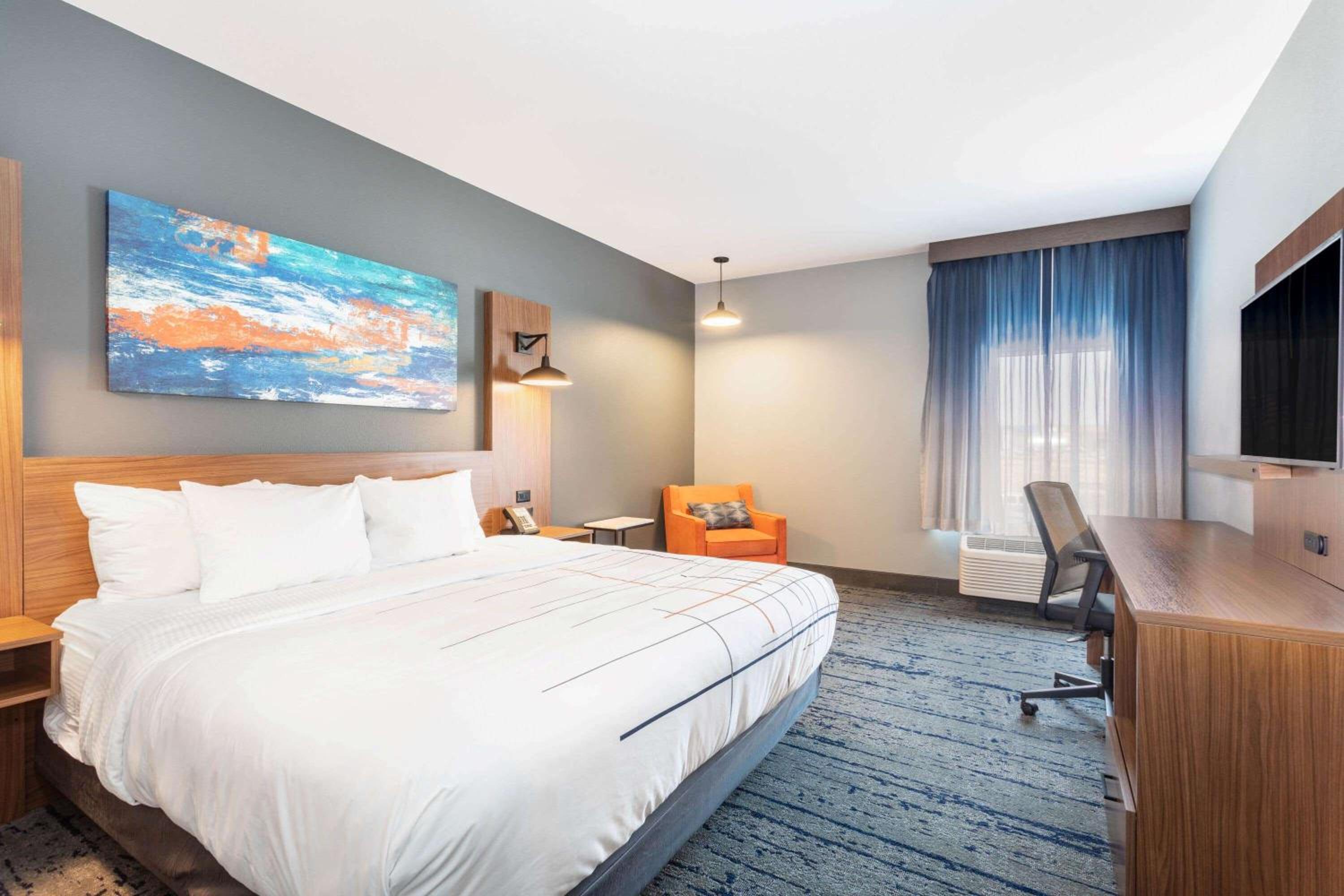 King Room - Non-Smoking - Photo 1