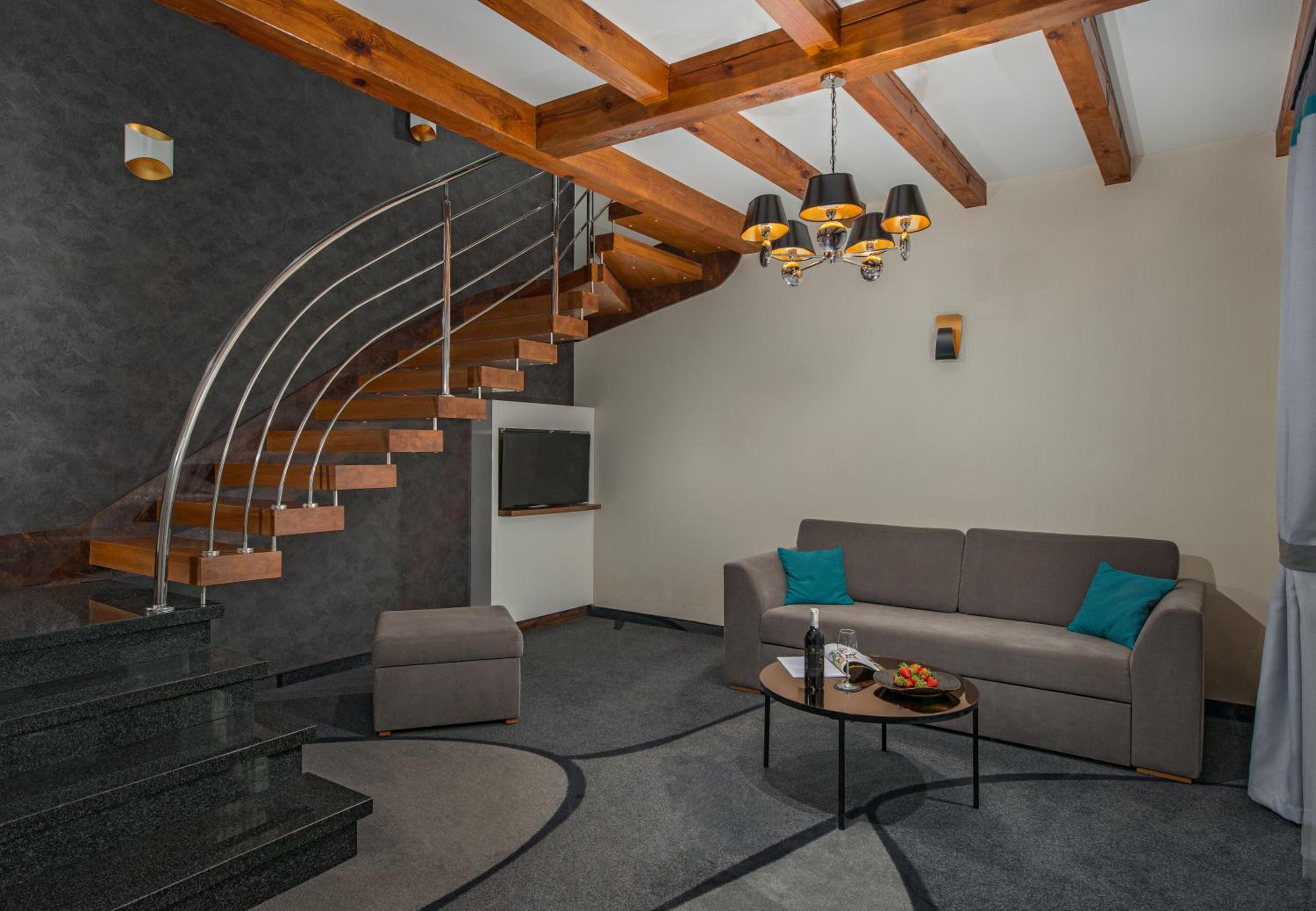 Duplex Apartment - Photo 4