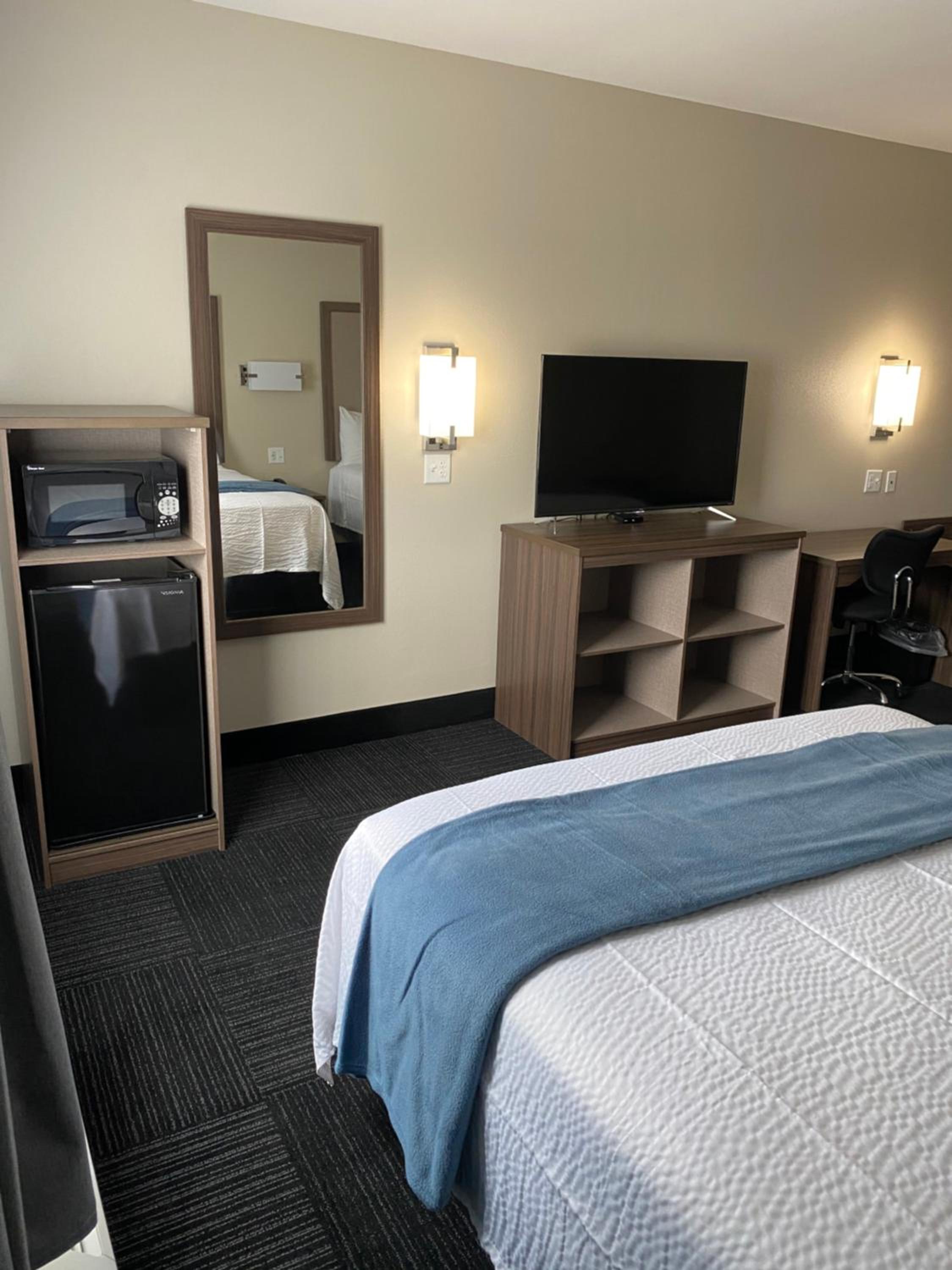 Budget Double Room - Photo 2