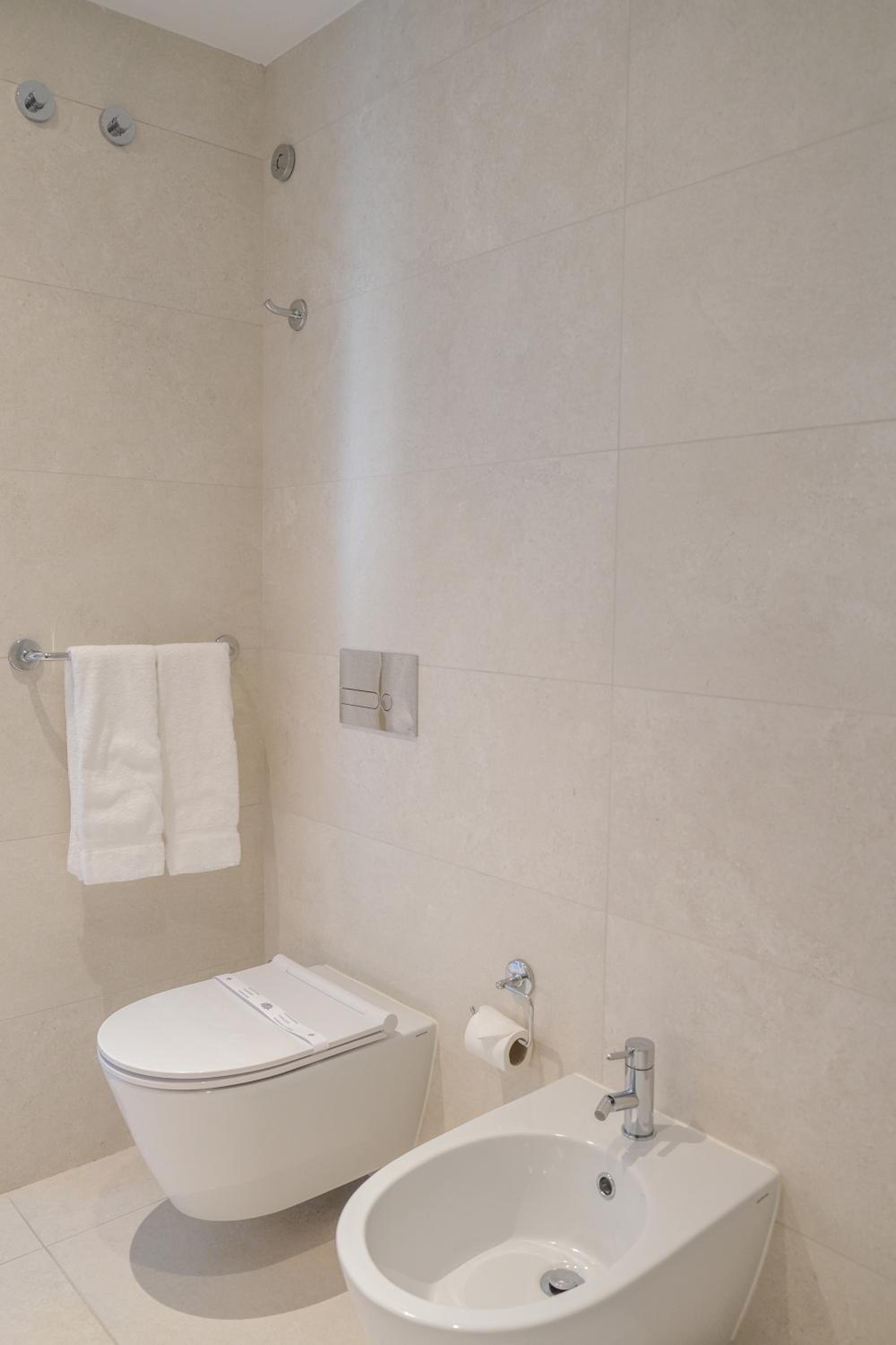 Double or Twin Room with Mountain View - Photo 5