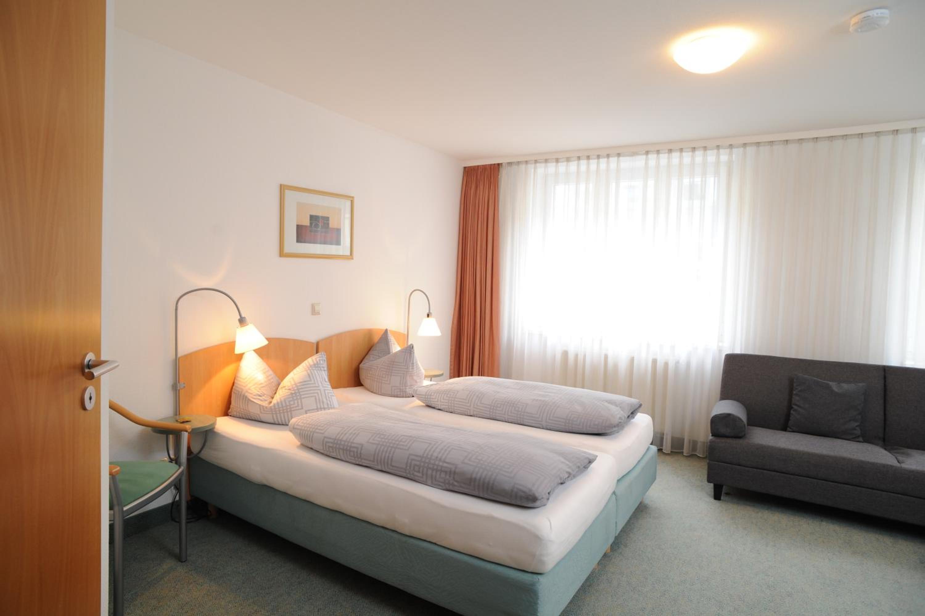 Double Room - Photo 9