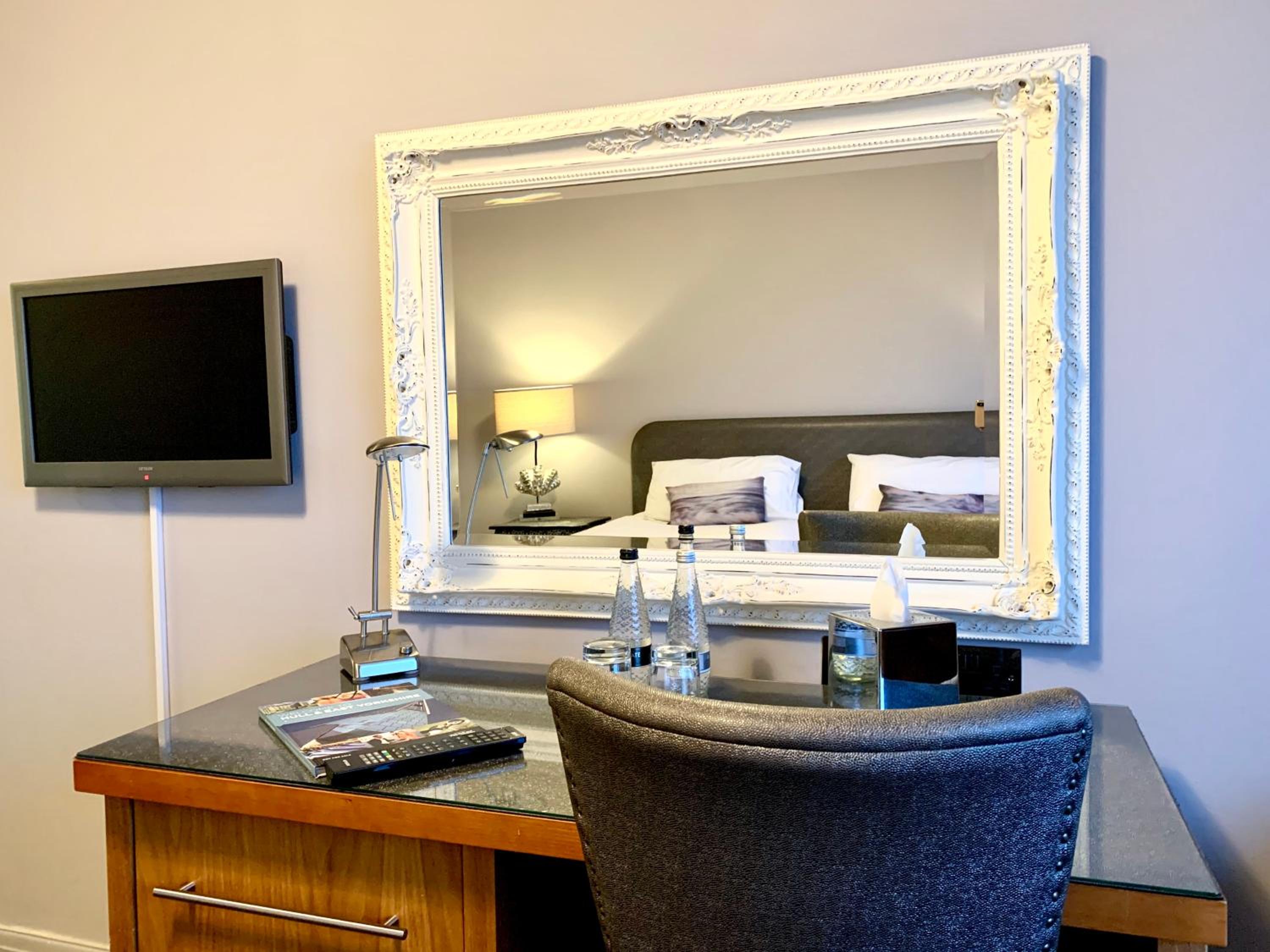 Standard King Room - Photo 6