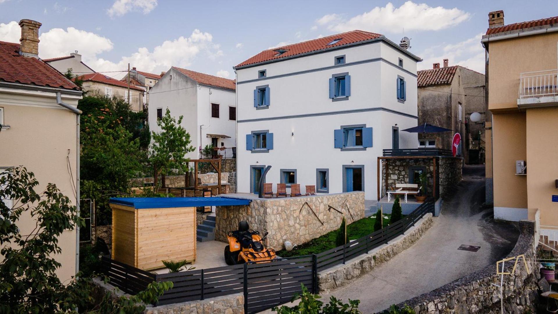 Villa with Private Pool photo 2