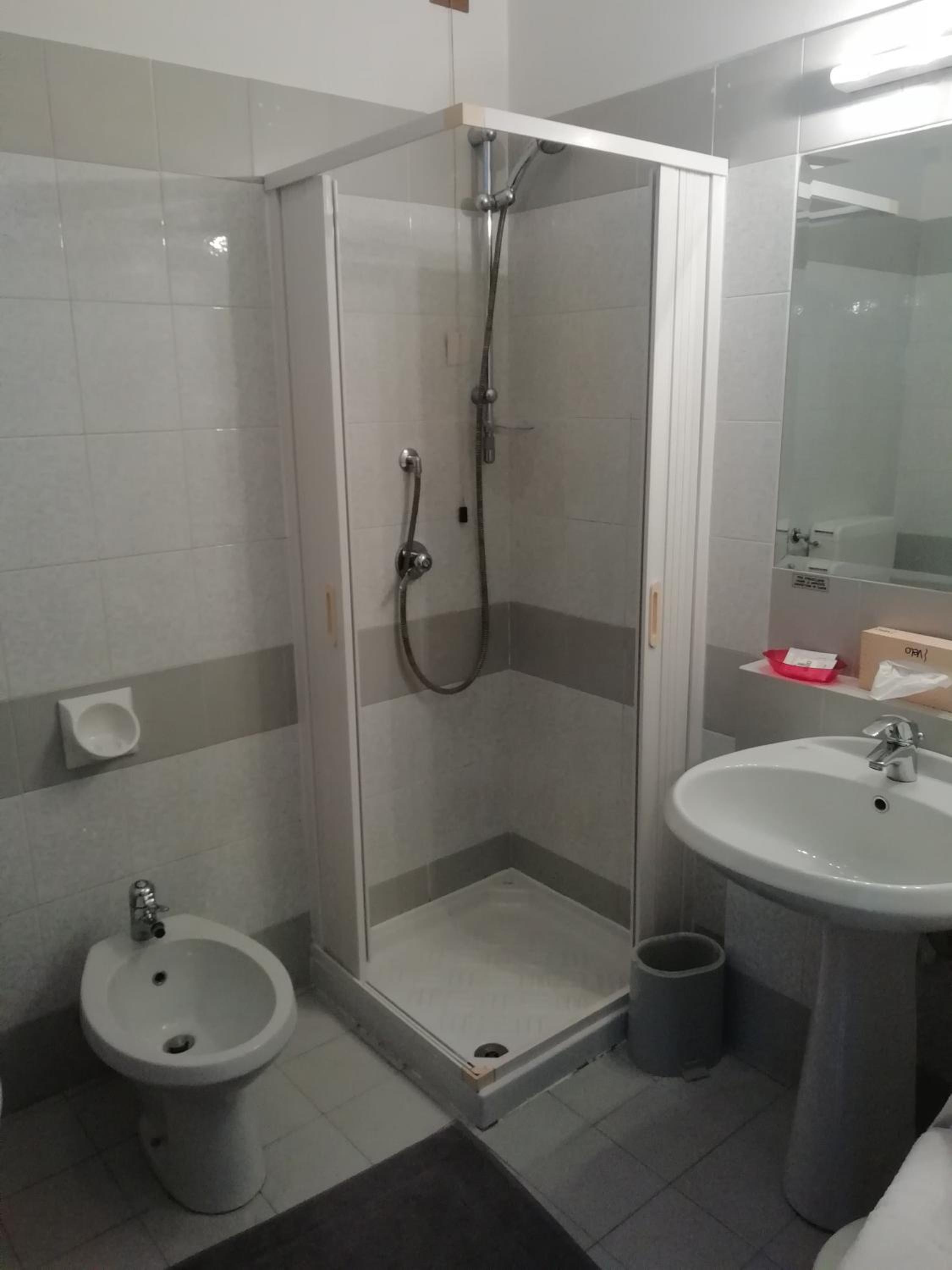 Budget Double or Twin Room - Photo 2