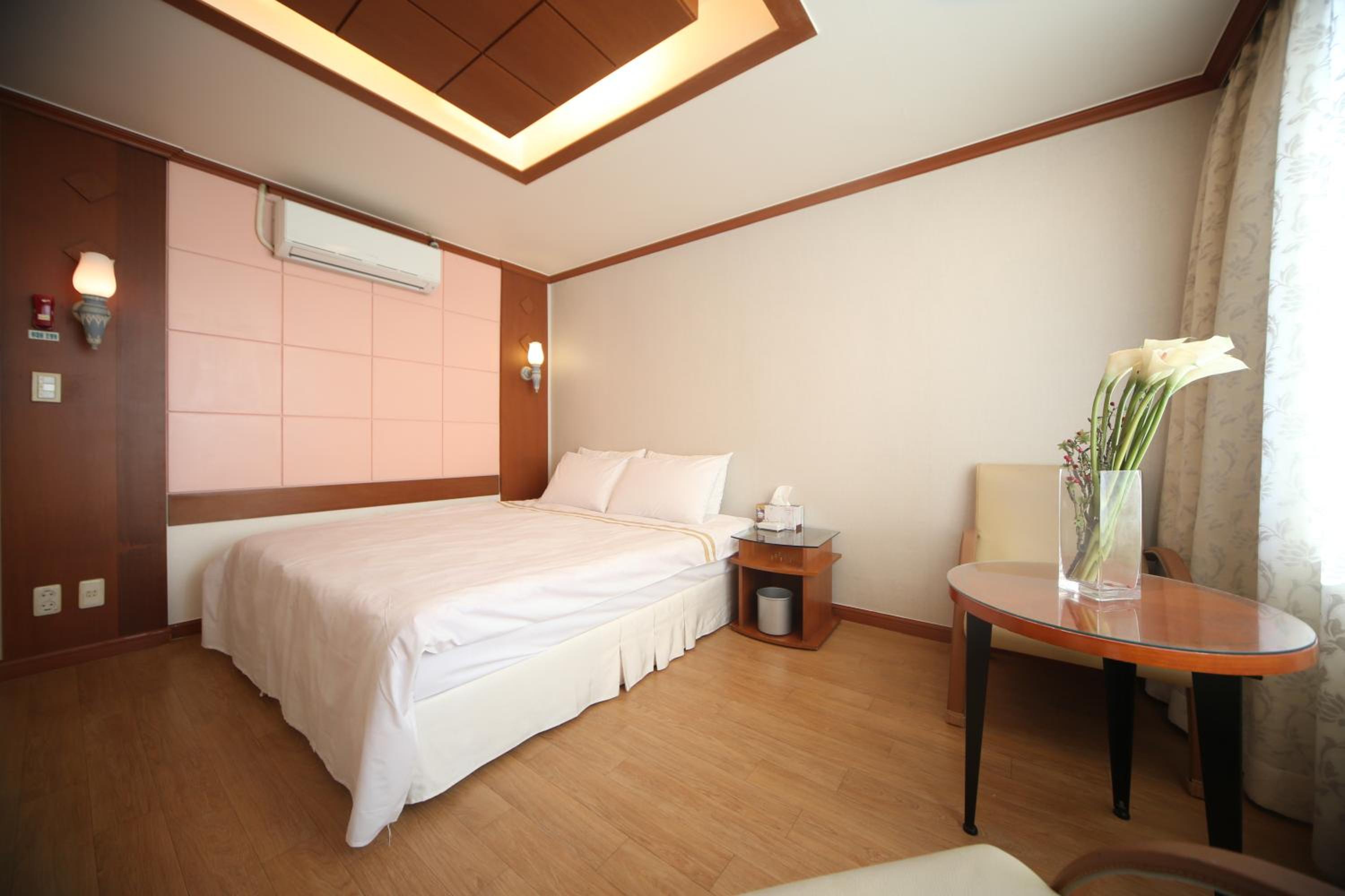 Double Room with Sea View photo 2