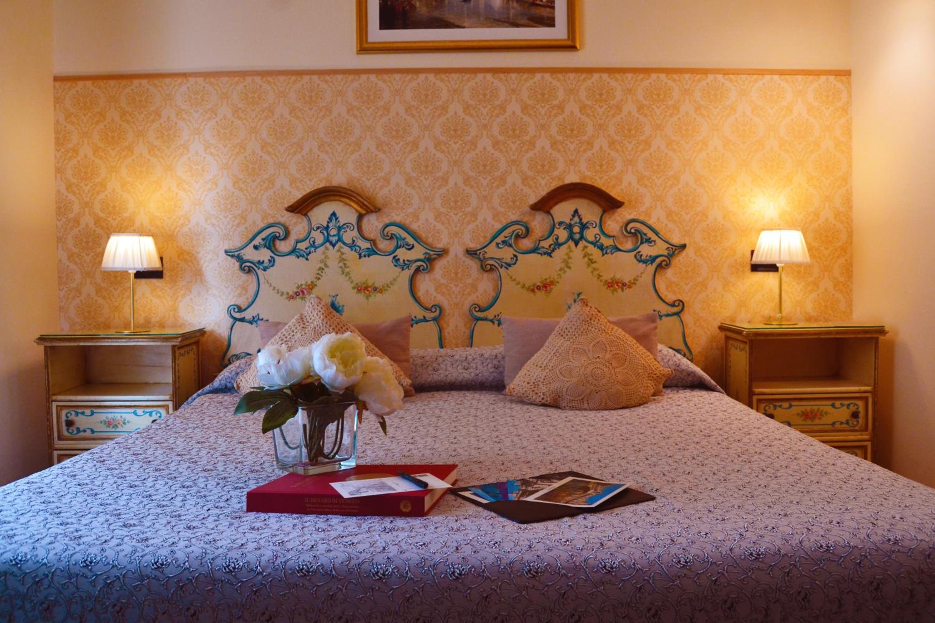 Double Room with Private External Bathroom photo 3