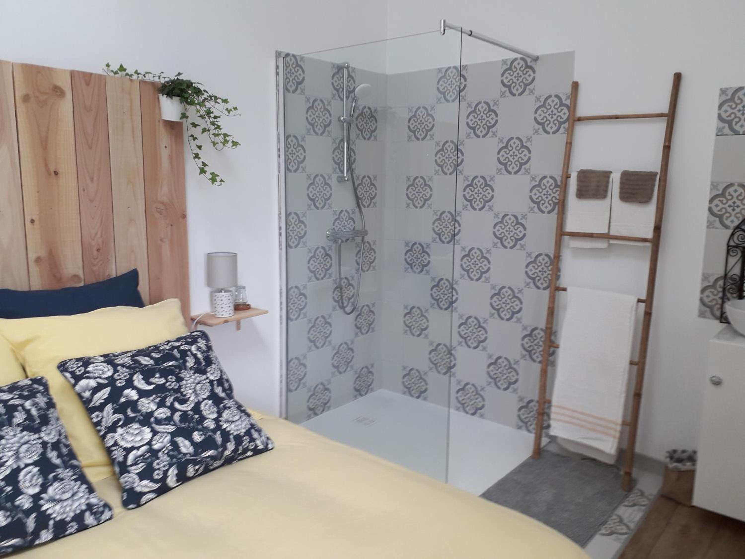 Double Room with Private Bathroom photo 3