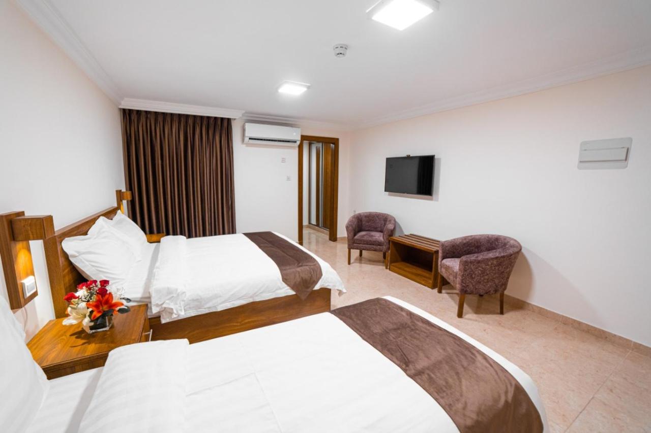 Standard Triple Room photo 3