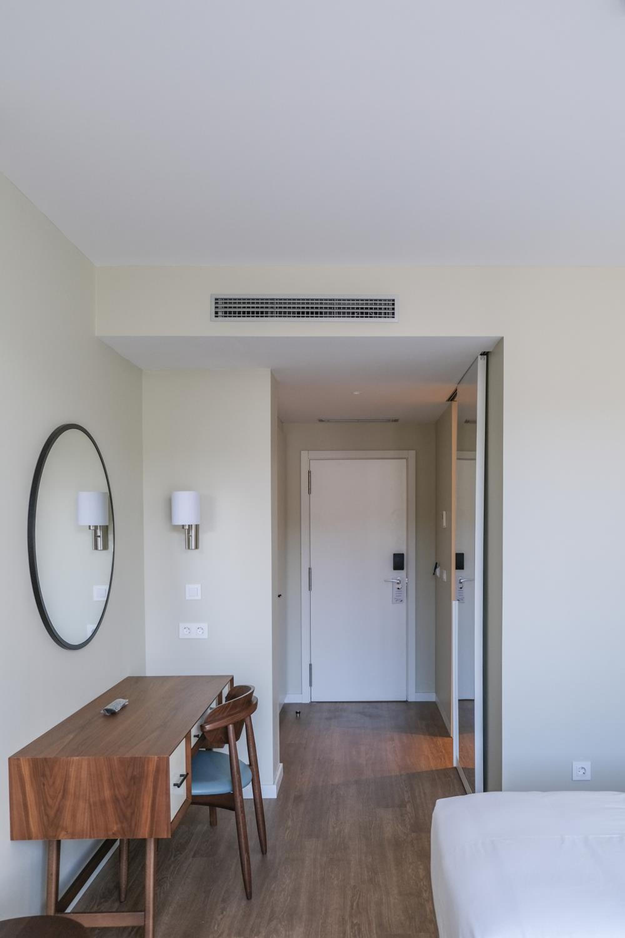 Superior Double or Twin Room with Terrace - Photo 18