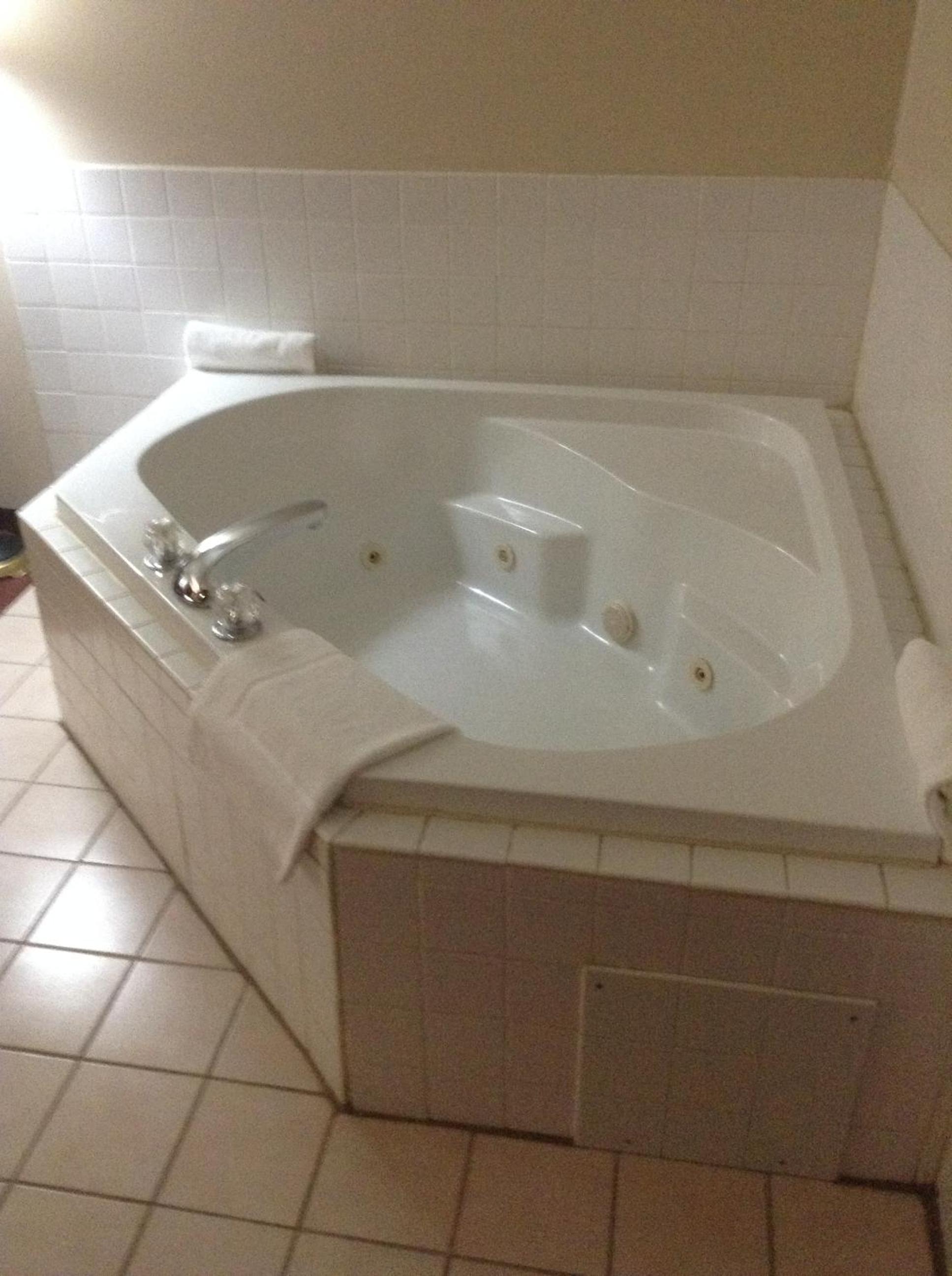 Deluxe King Studio Suite with Sofa Bed - Non-Smoking - Photo 6