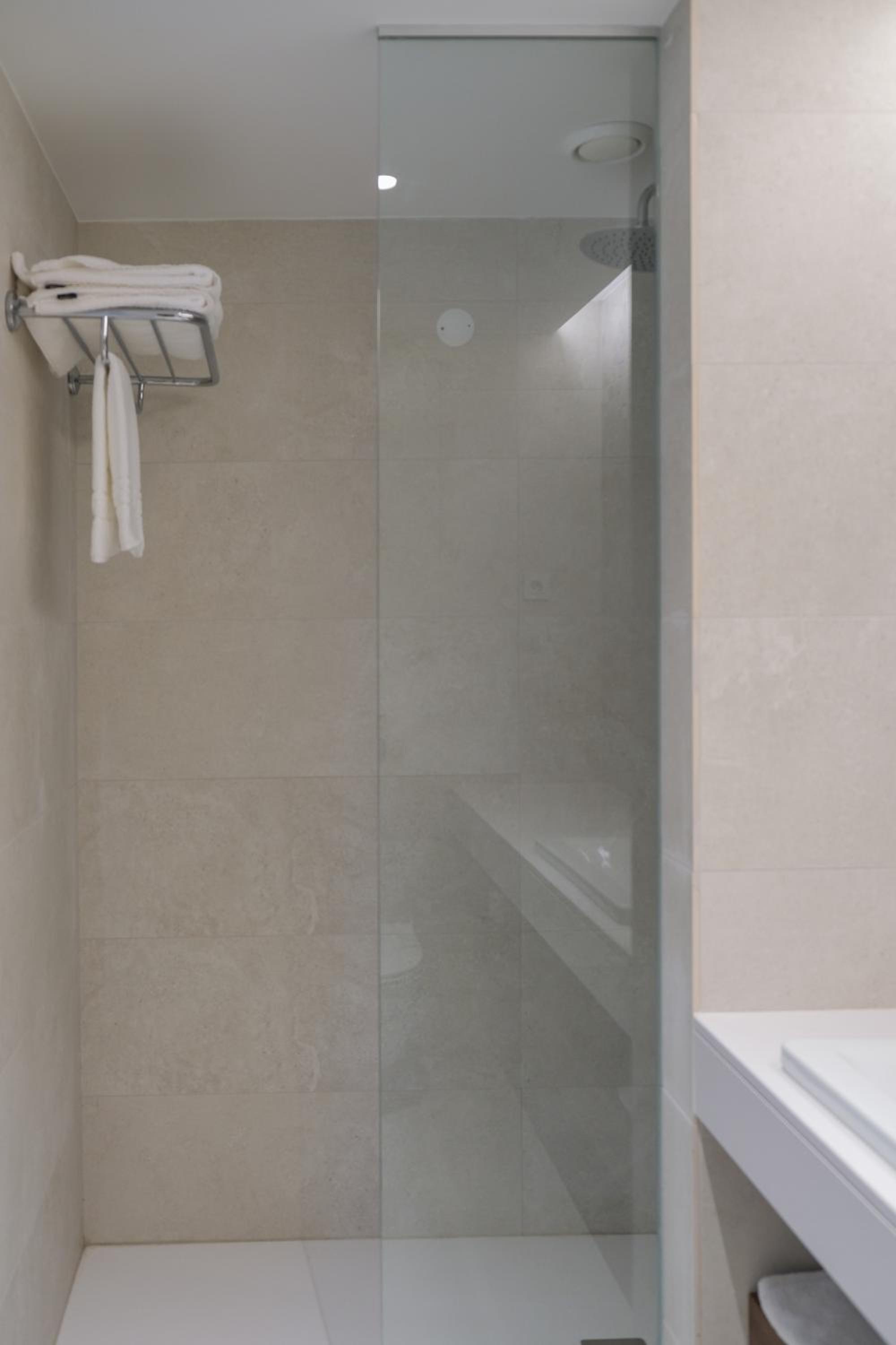 Superior Double or Twin Room with Terrace - Photo 20