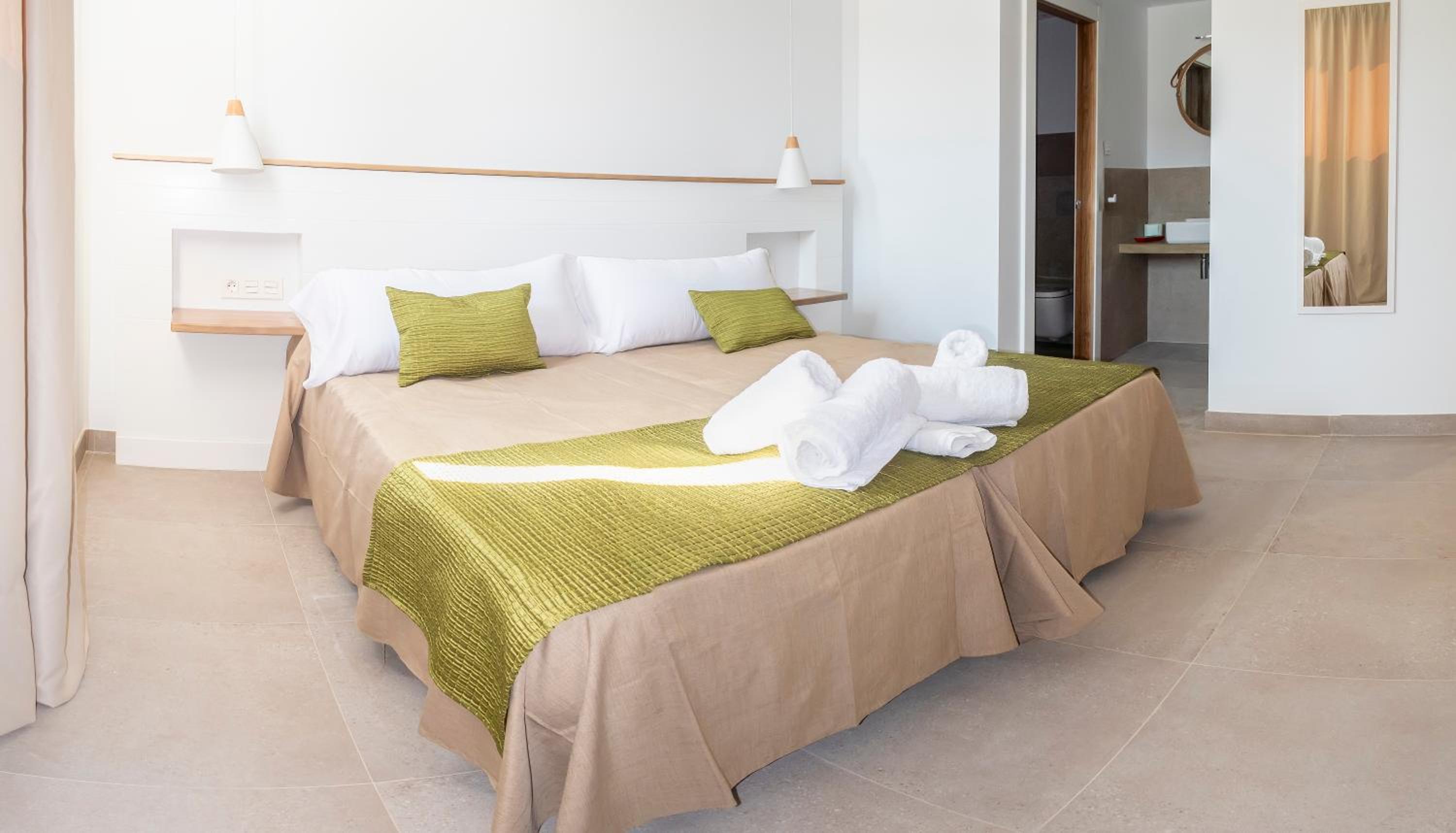 Double or Twin Room photo 2
