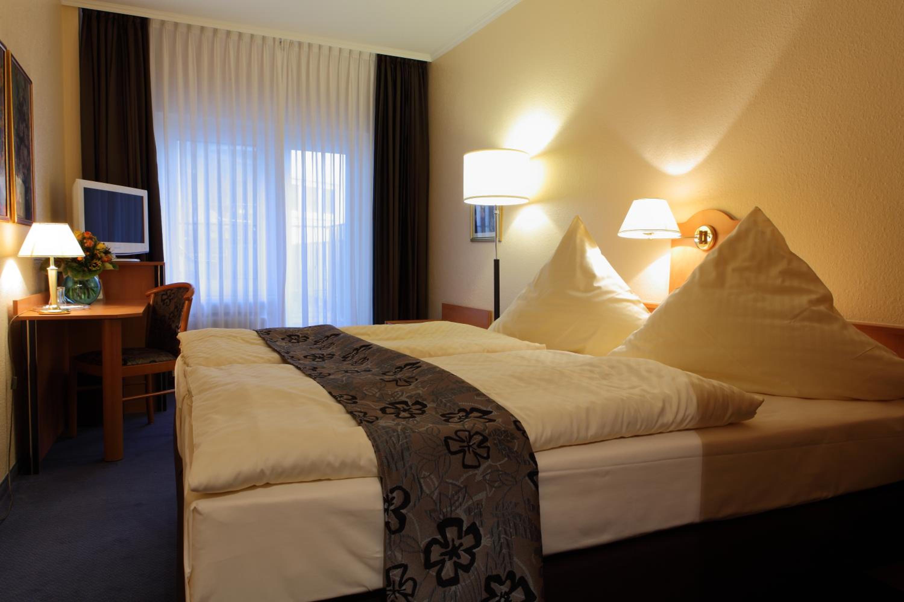 Double Room - Photo 14
