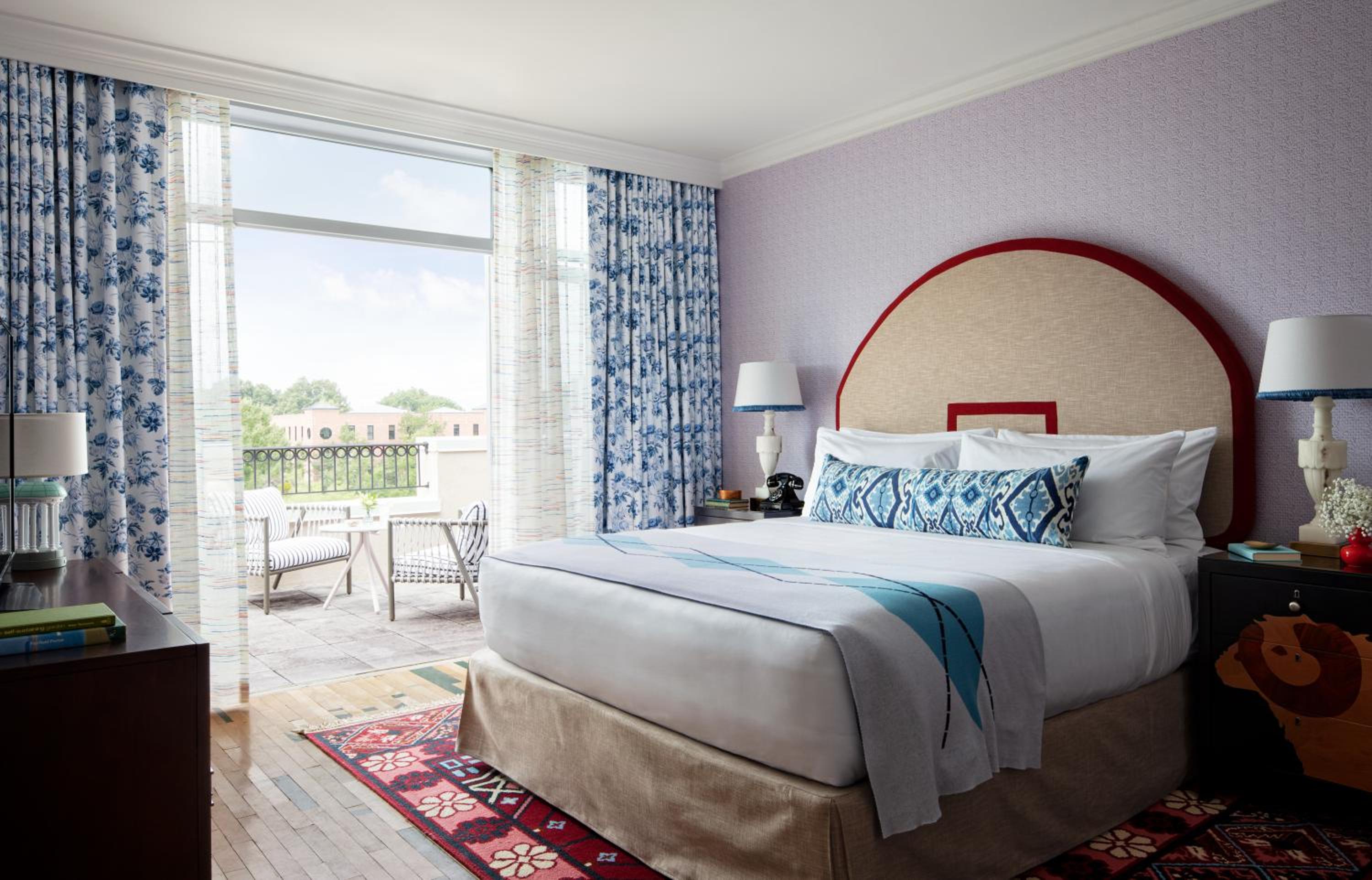 Graduate King Room with Balcony - Photo 2