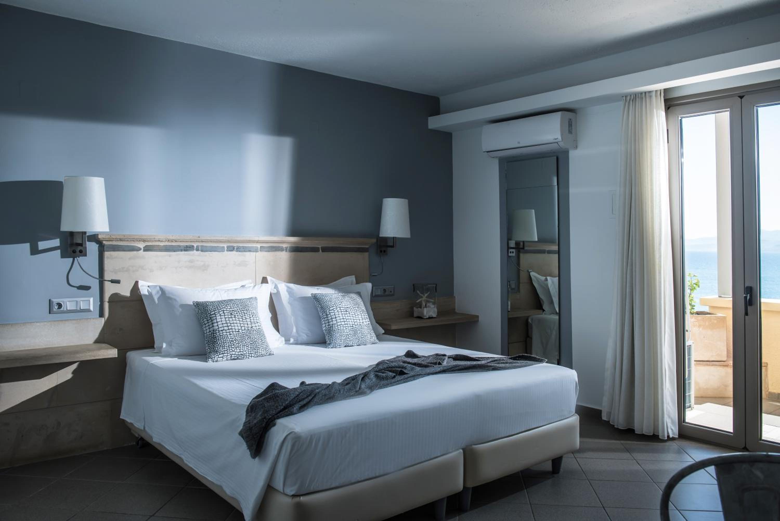 Superior Triple Studio with Sea View